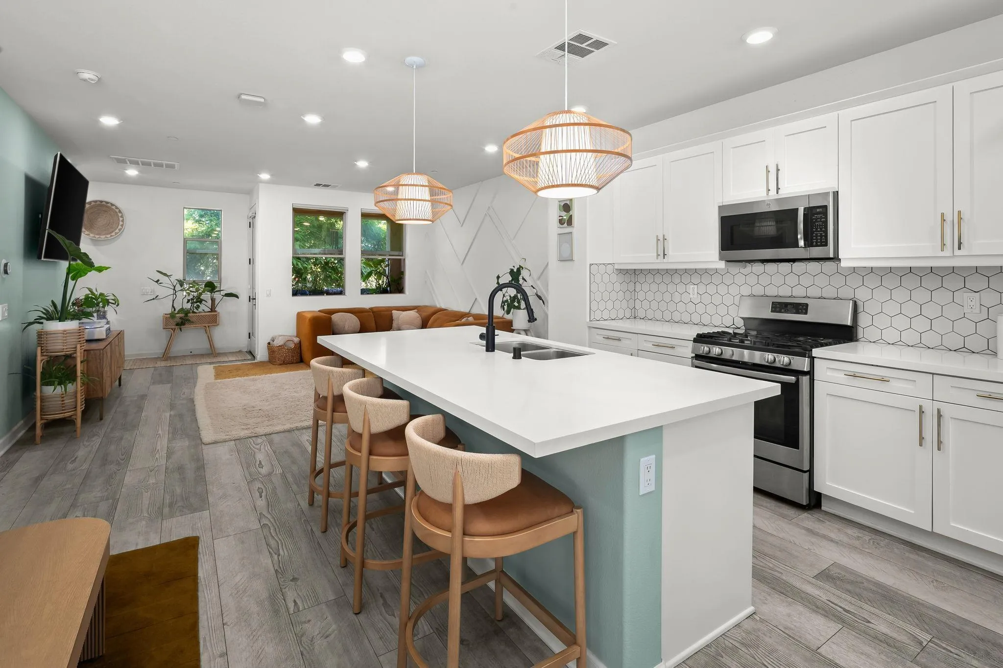 https://cdn.realtyfeed.com/cdn/127/260023270/eeaa3ed9a46ddfee89af69c65fd85e3a.webp