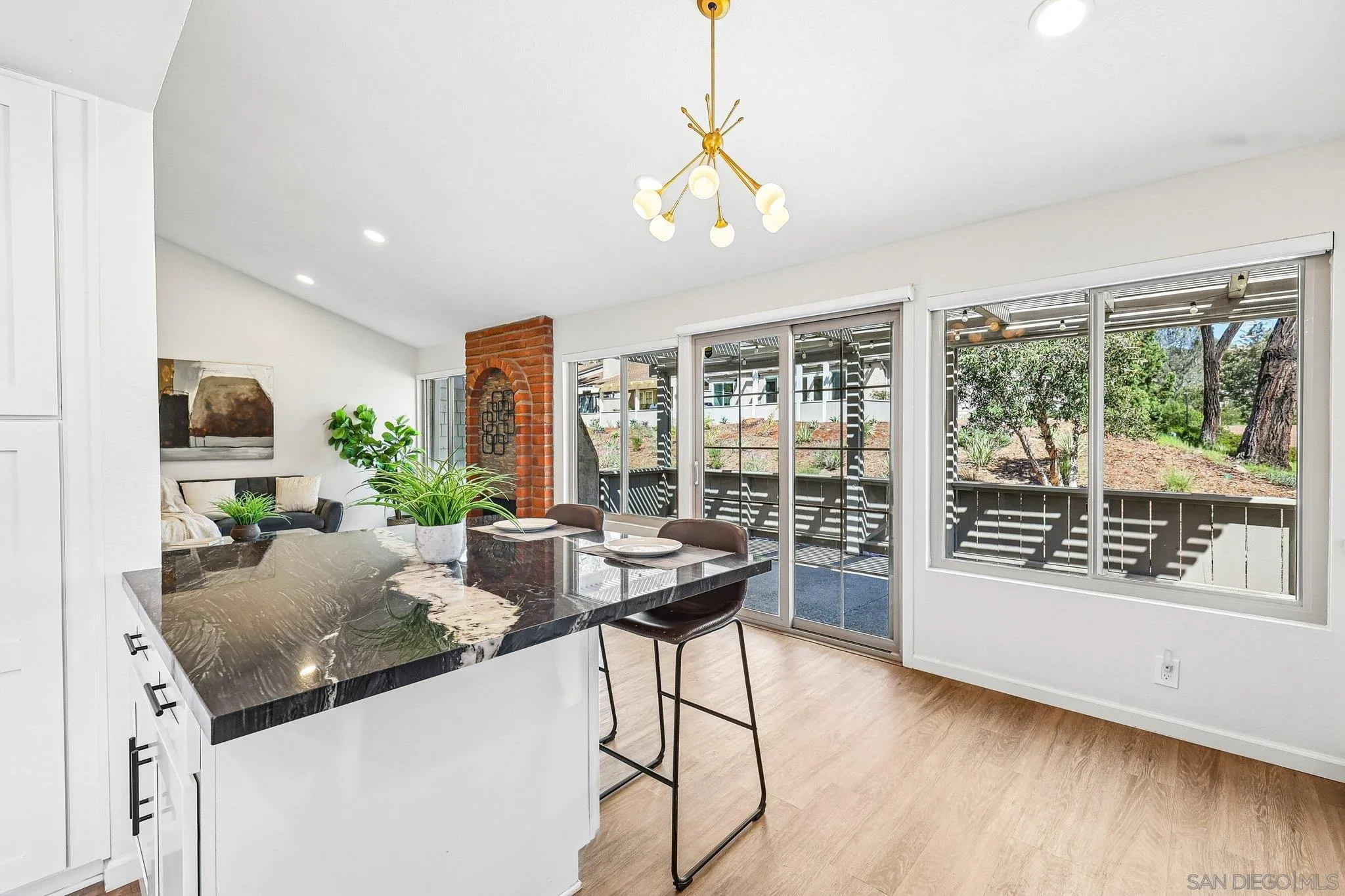 https://cdn.realtyfeed.com/cdn/127/260023277/4204e81e1a0ad63a456e89abc4579051.webp