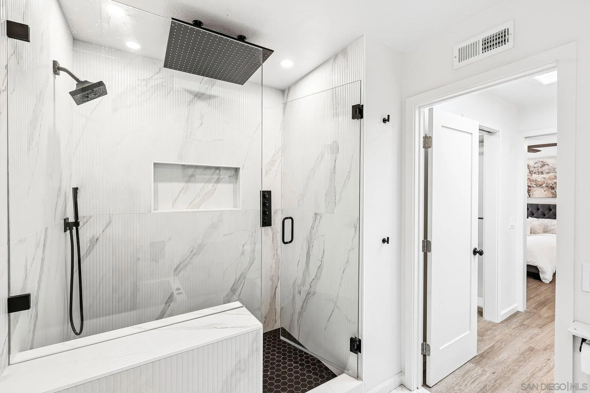 https://cdn.realtyfeed.com/cdn/127/260023277/53e70ad044074a23ce7e4d7ab72a557a.webp