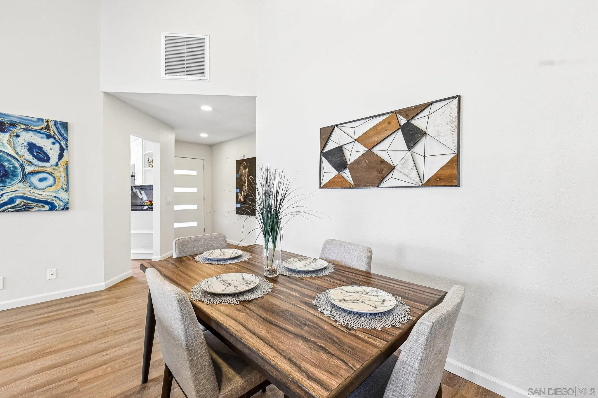 https://cdn.realtyfeed.com/cdn/127/260023277/56c4959e3d2f00fac47b1c7242ca2fcd.webp