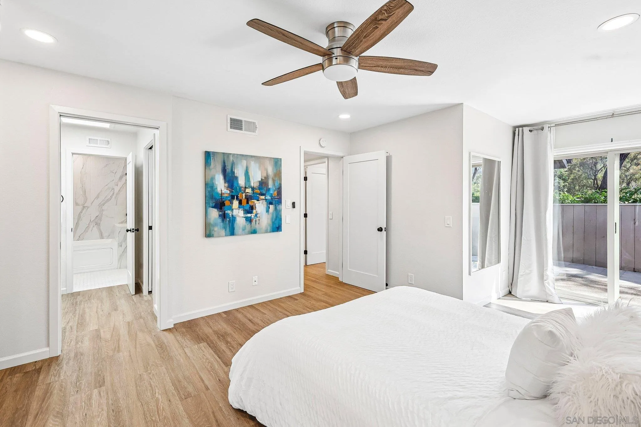 https://cdn.realtyfeed.com/cdn/127/260023277/6e83b382c74e1c5c6c2cc4d3d353af69.webp