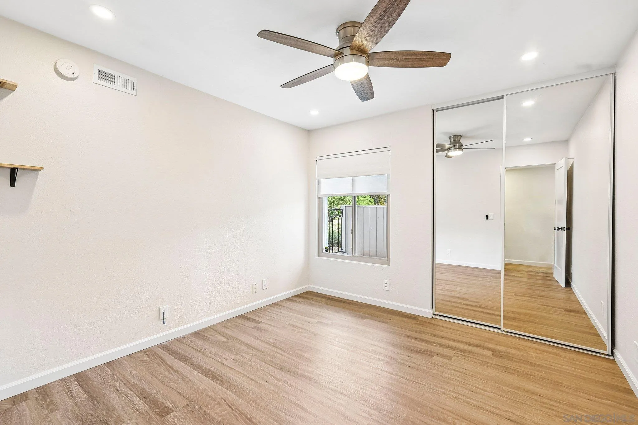 https://cdn.realtyfeed.com/cdn/127/260023277/eaa91a4bcd51622bdc45d9deebf24ad0.webp