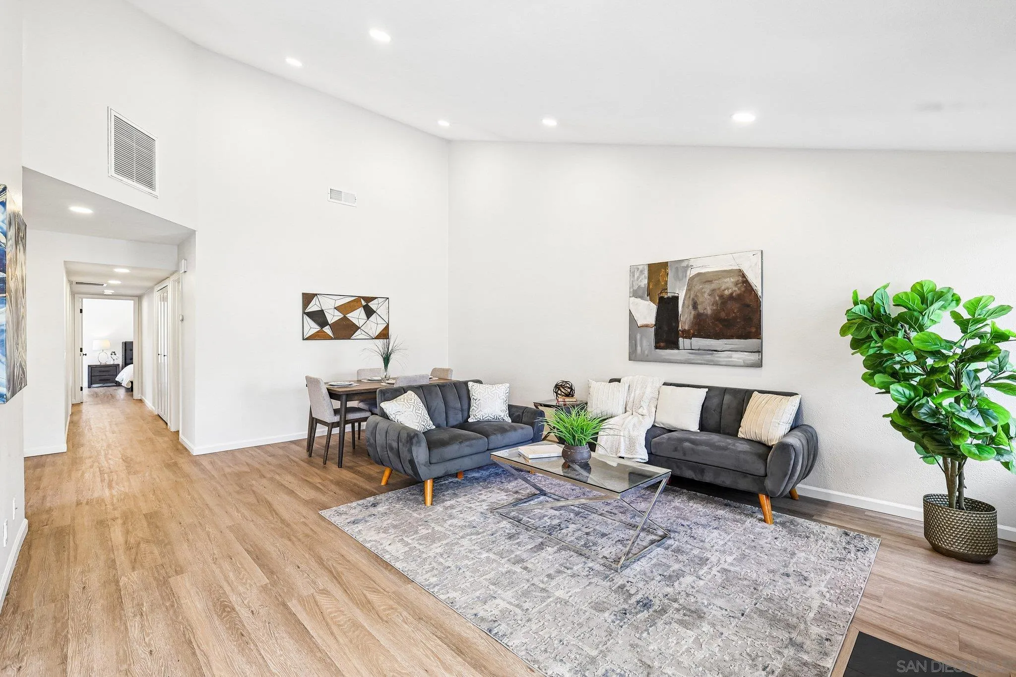 https://cdn.realtyfeed.com/cdn/127/260023277/f9771eb29ebc9ae84fbda7b194adecbe.webp