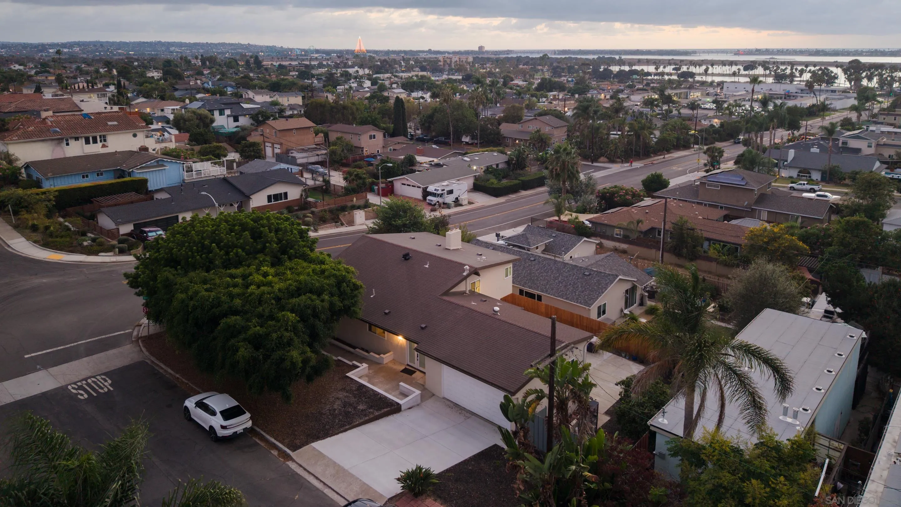 https://cdn.realtyfeed.com/cdn/127/260023278/4bd4aff2dfdef5f604bd7009aaca3ccf.webp