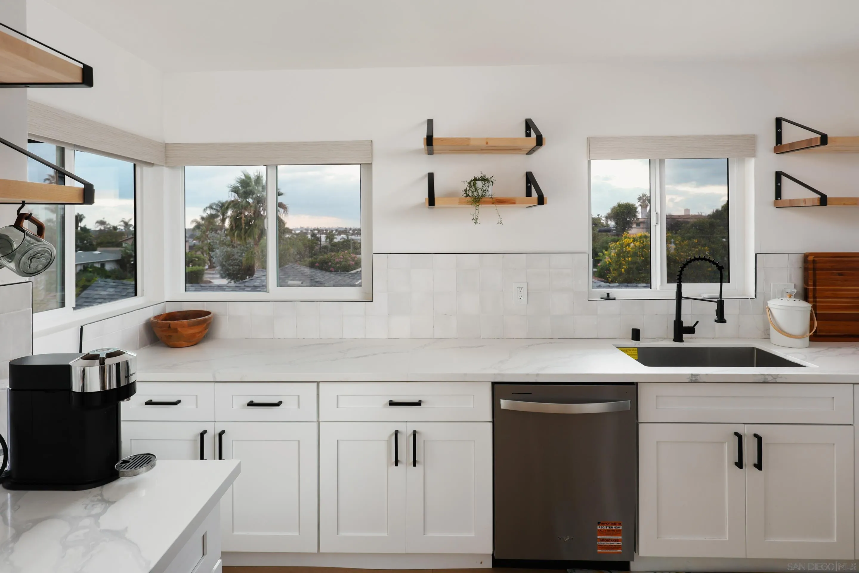 https://cdn.realtyfeed.com/cdn/127/260023278/b005bc2d681b3239b1b629f68f42bb78.webp