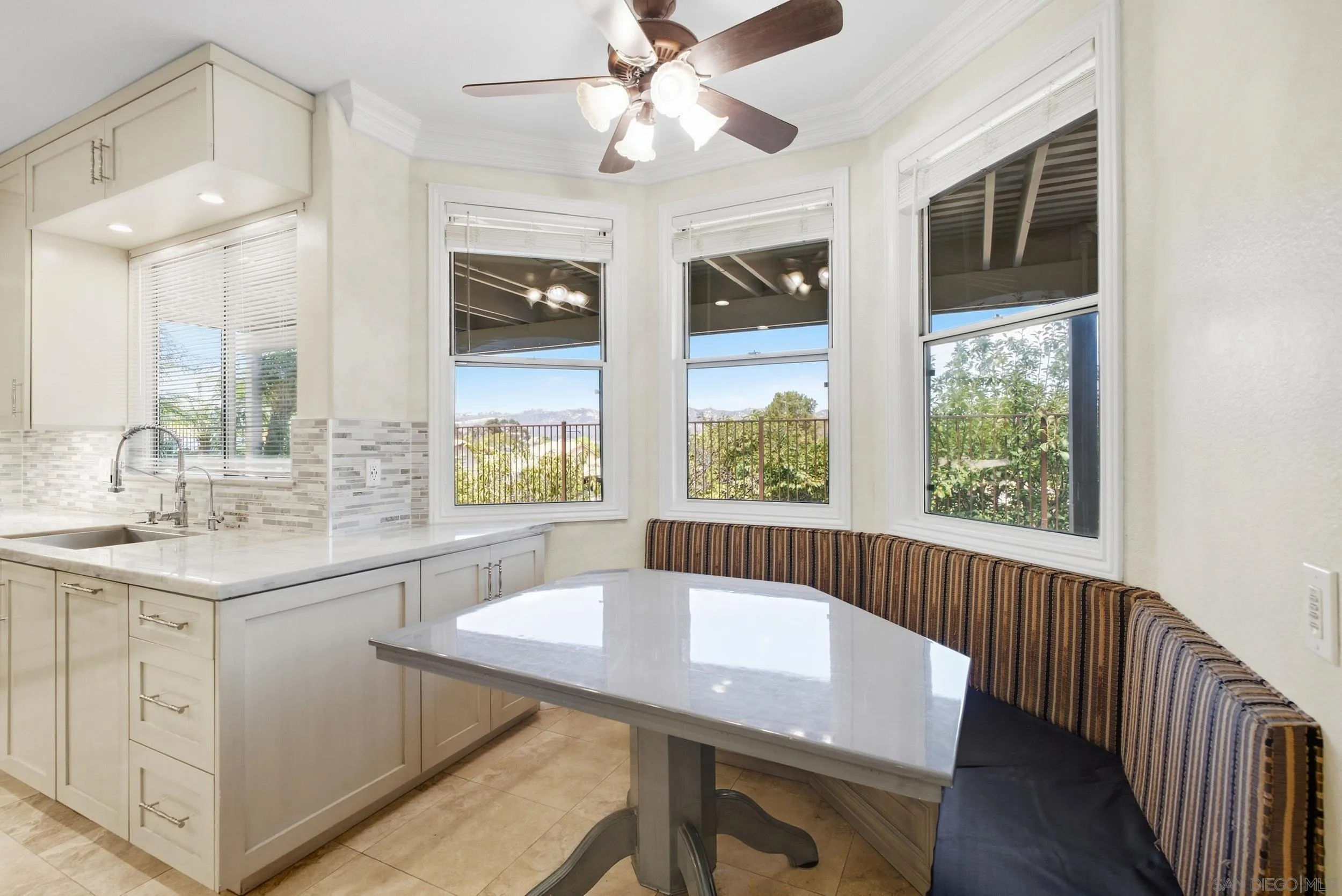 https://cdn.realtyfeed.com/cdn/127/260023282/0e81d9cf207409118438b0bc4e2bf8c8.webp