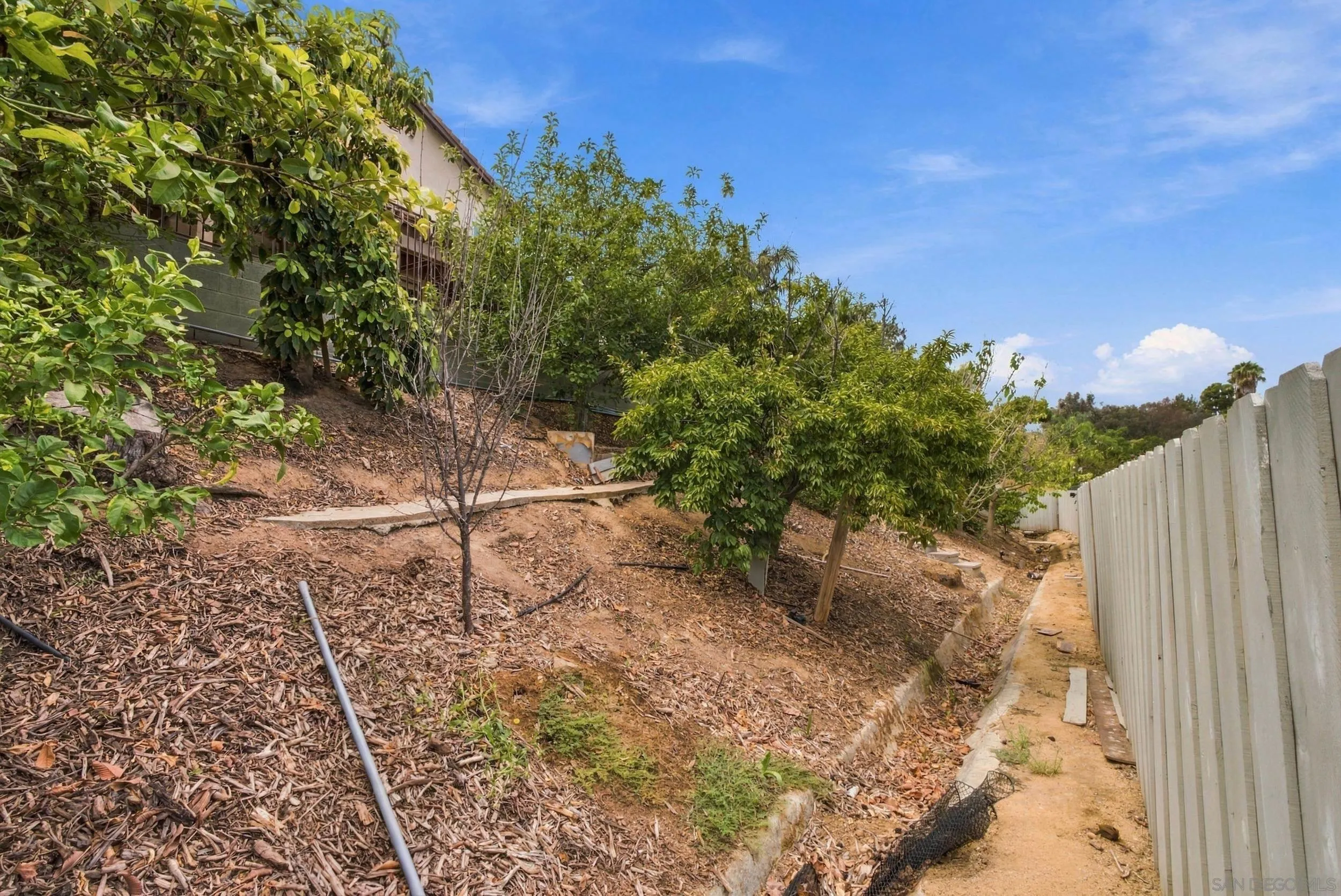https://cdn.realtyfeed.com/cdn/127/260023282/33f75bbf84a34c843904fb29a7b1bfd3.webp