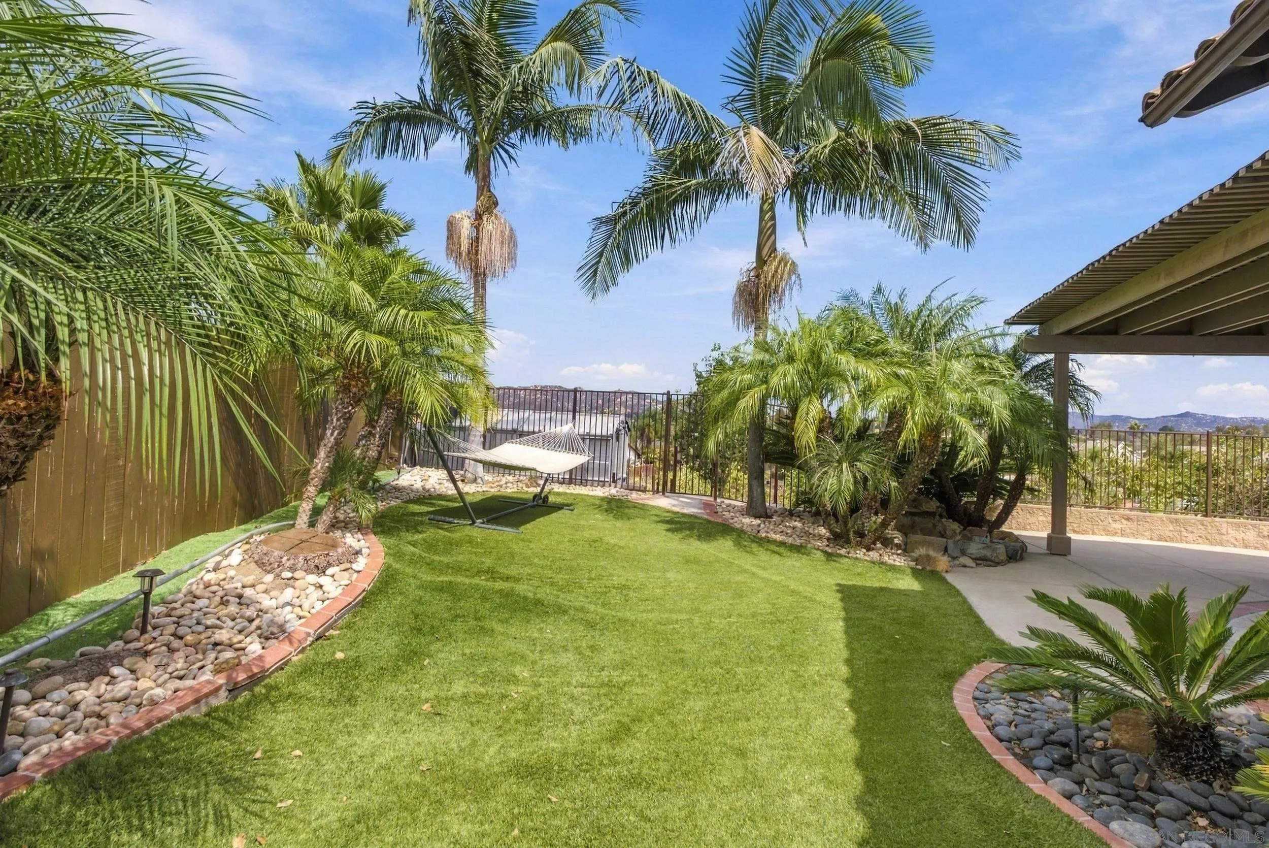 https://cdn.realtyfeed.com/cdn/127/260023282/6cdedb98fb95db0a6b8ce7ce3b5d31d8.webp