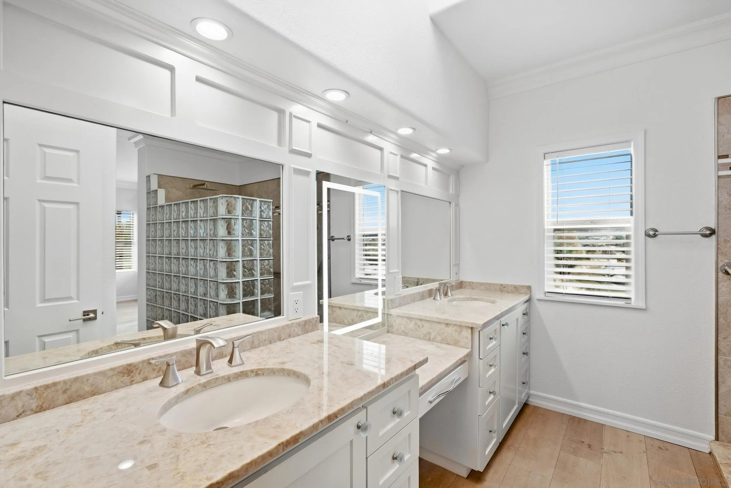 https://cdn.realtyfeed.com/cdn/127/260023282/6e585898e4c38034bc06a4d7cce9fb92.webp