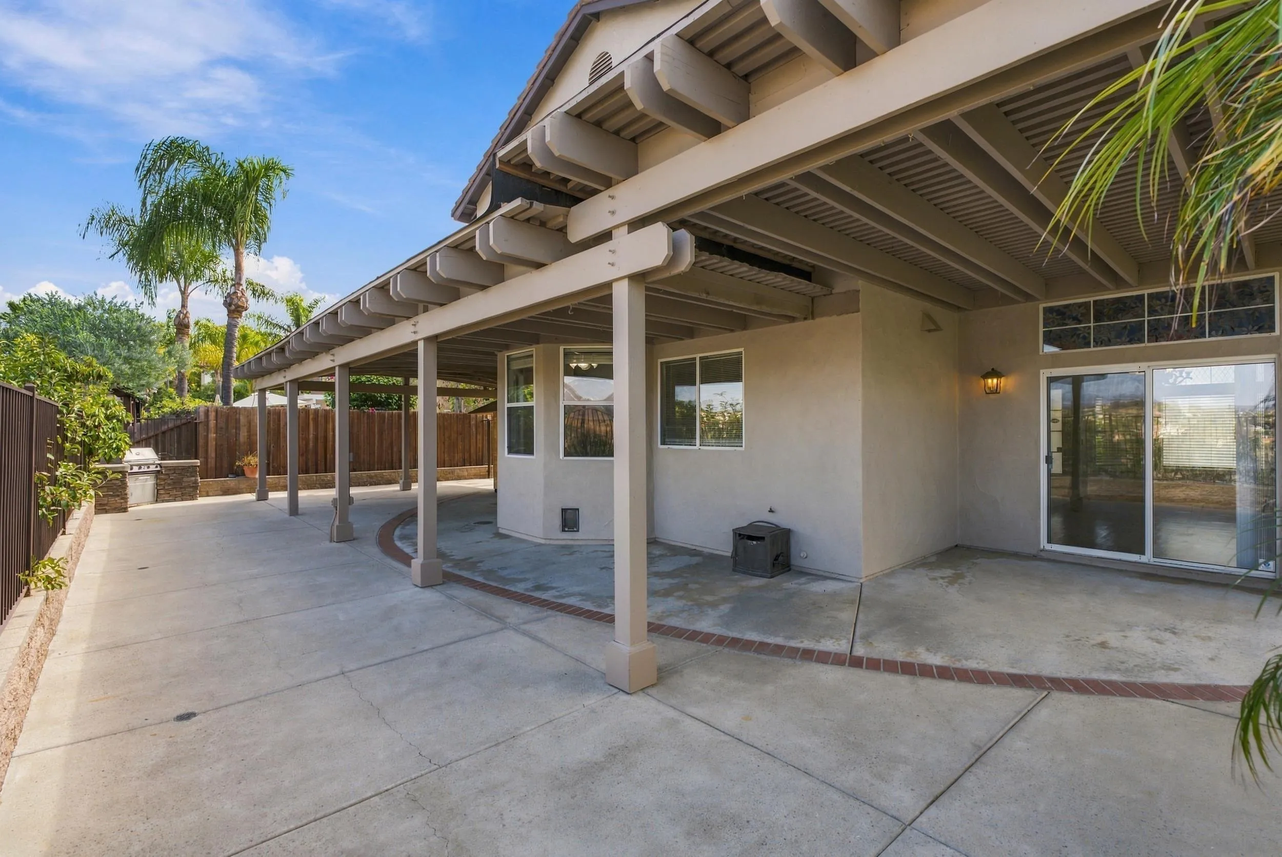https://cdn.realtyfeed.com/cdn/127/260023282/8bcc00abb93ac2d65be6990ea4a85b8a.webp