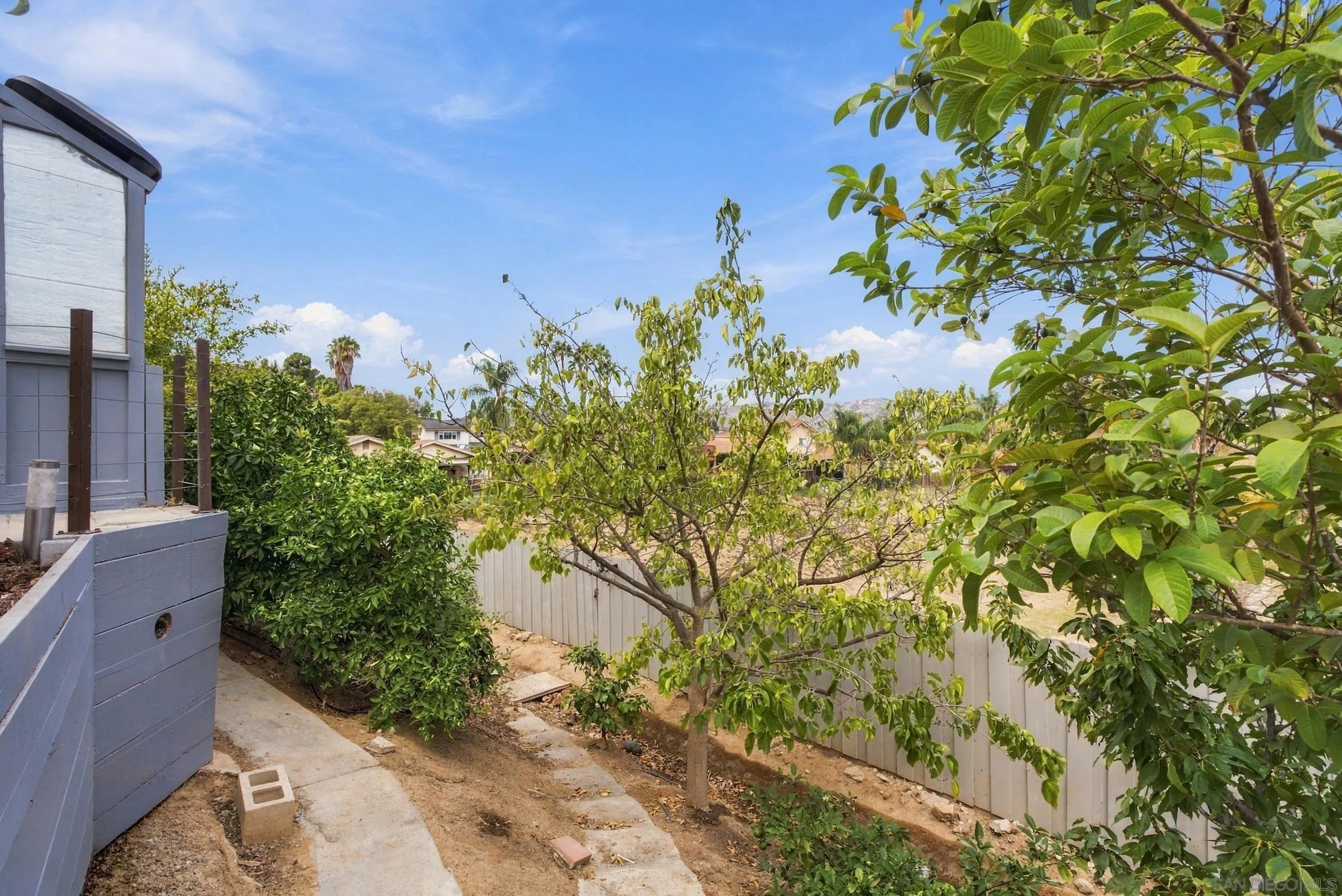 https://cdn.realtyfeed.com/cdn/127/260023282/c1478b8bdecc238b17b7d927389e226f.webp
