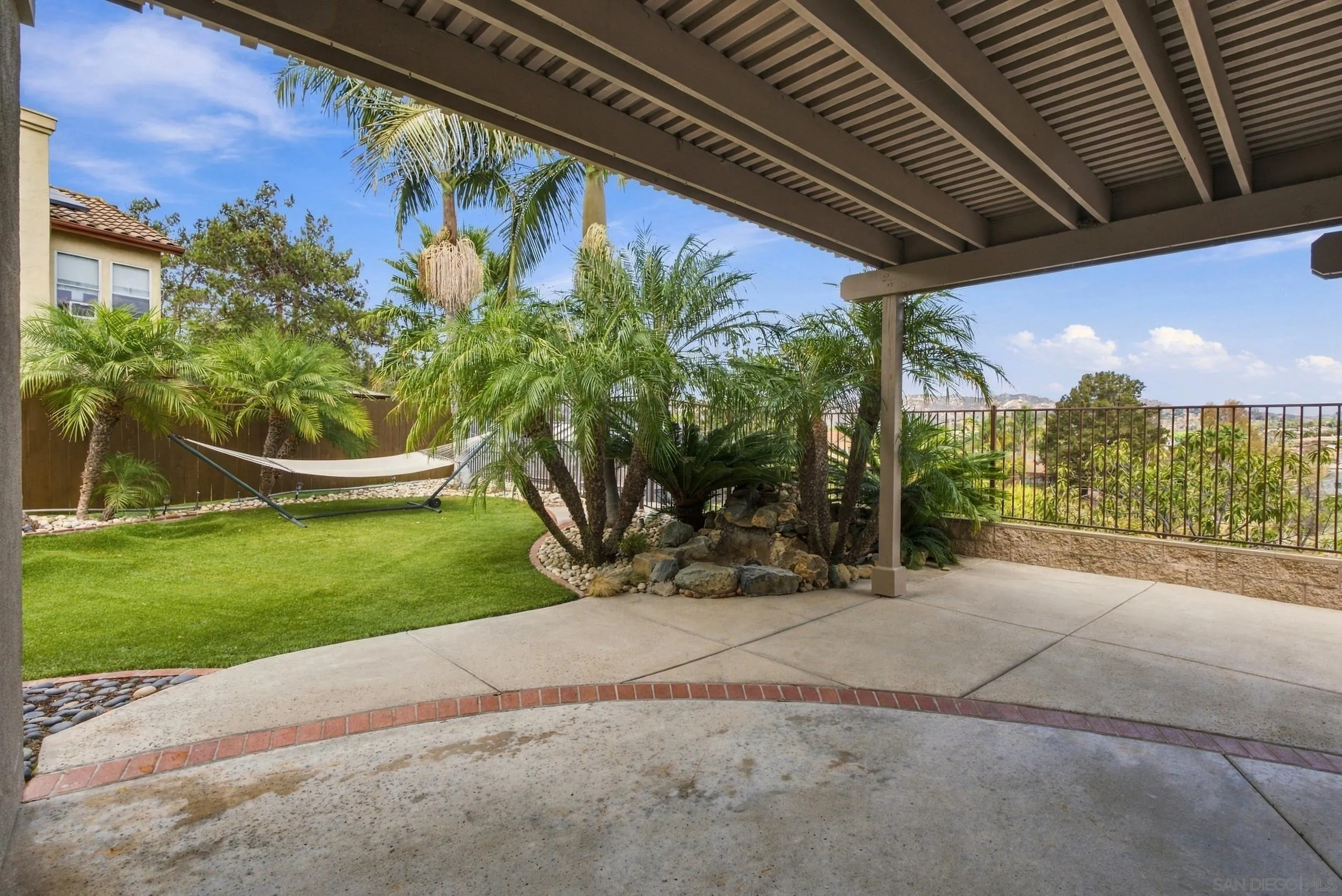 https://cdn.realtyfeed.com/cdn/127/260023282/e270861c6675d9f80114ed4110d1d40c.webp