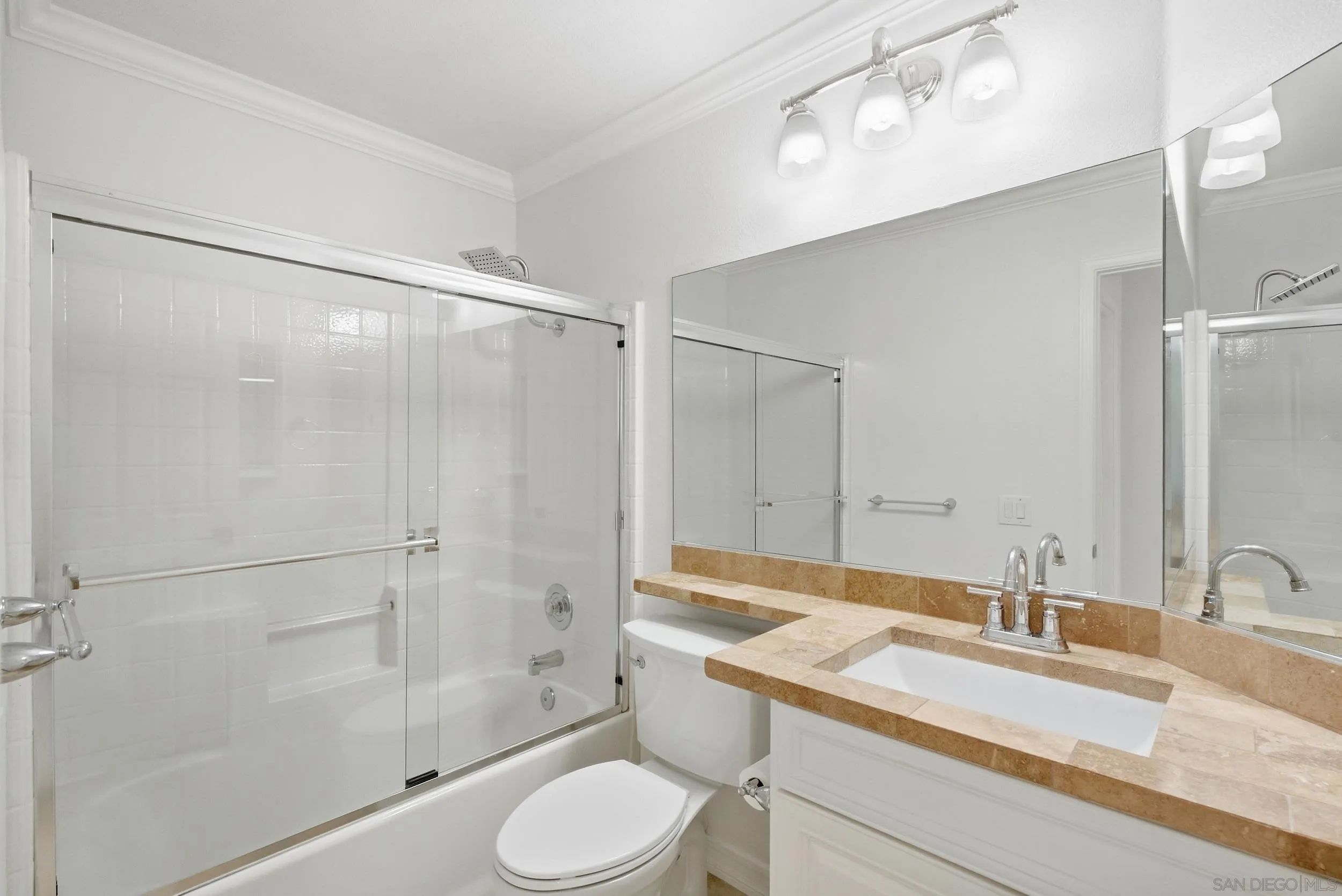 https://cdn.realtyfeed.com/cdn/127/260023282/e41982c434bc2110e77830267c57784f.webp