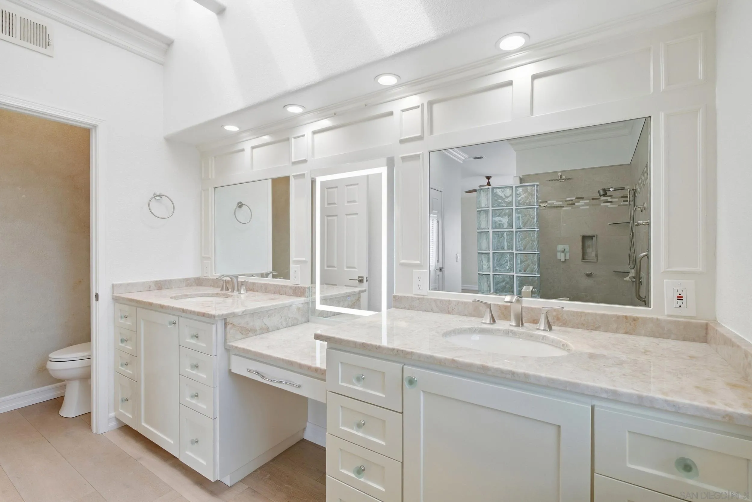 https://cdn.realtyfeed.com/cdn/127/260023282/e48845e7e4745dfd021bac938dd2cec4.webp
