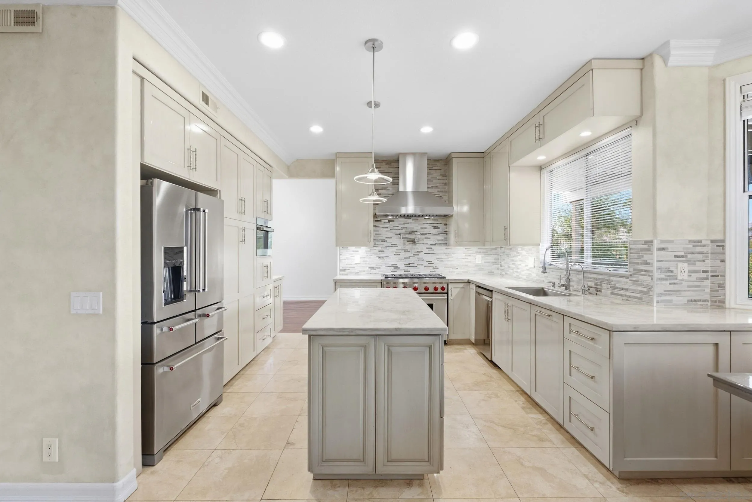 https://cdn.realtyfeed.com/cdn/127/260023282/e85bfa1ae18948e9dc85ac6eafddaa7f.webp