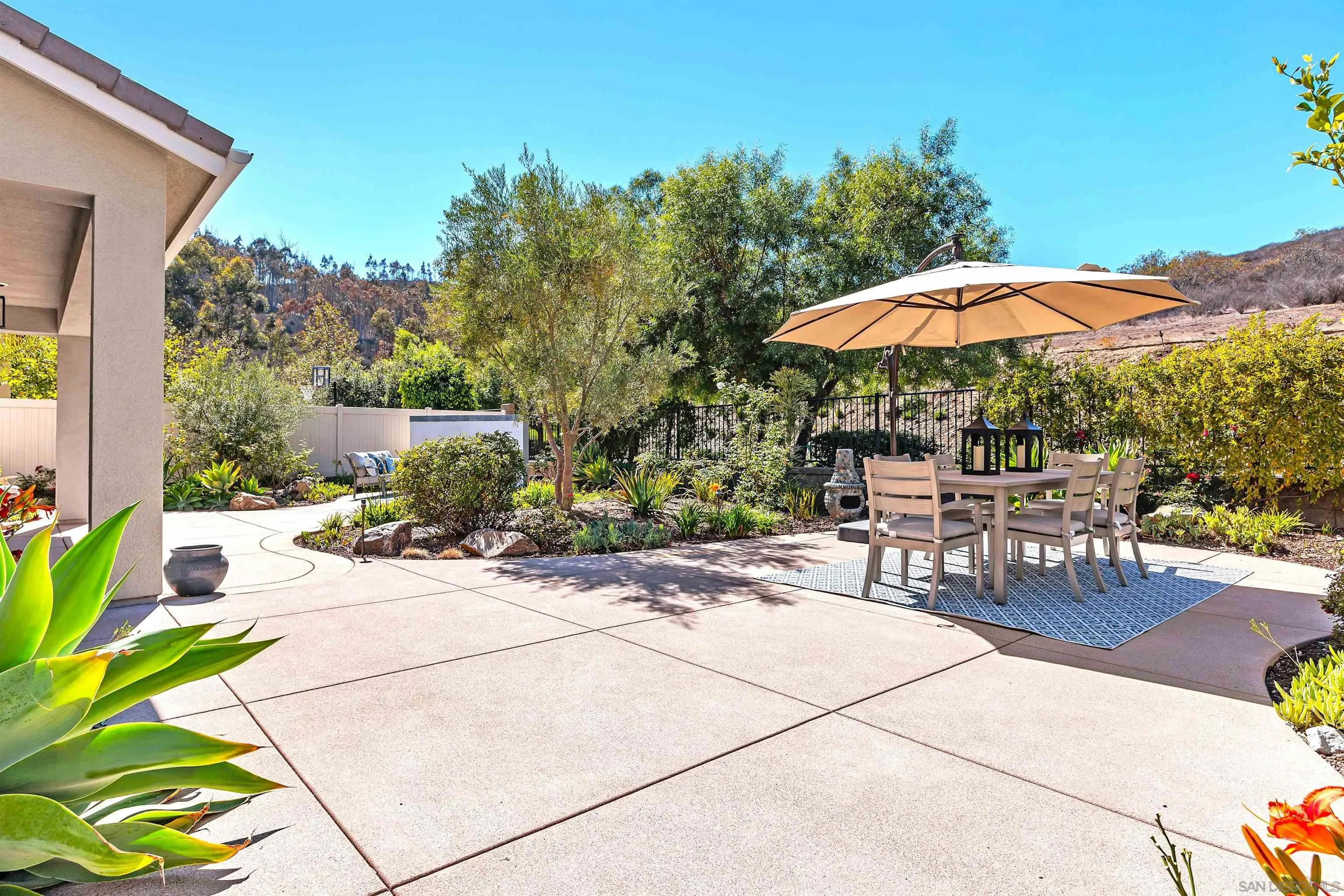 https://cdn.realtyfeed.com/cdn/127/260023285/36387d6fa92536f9836f1853d22390c3.webp