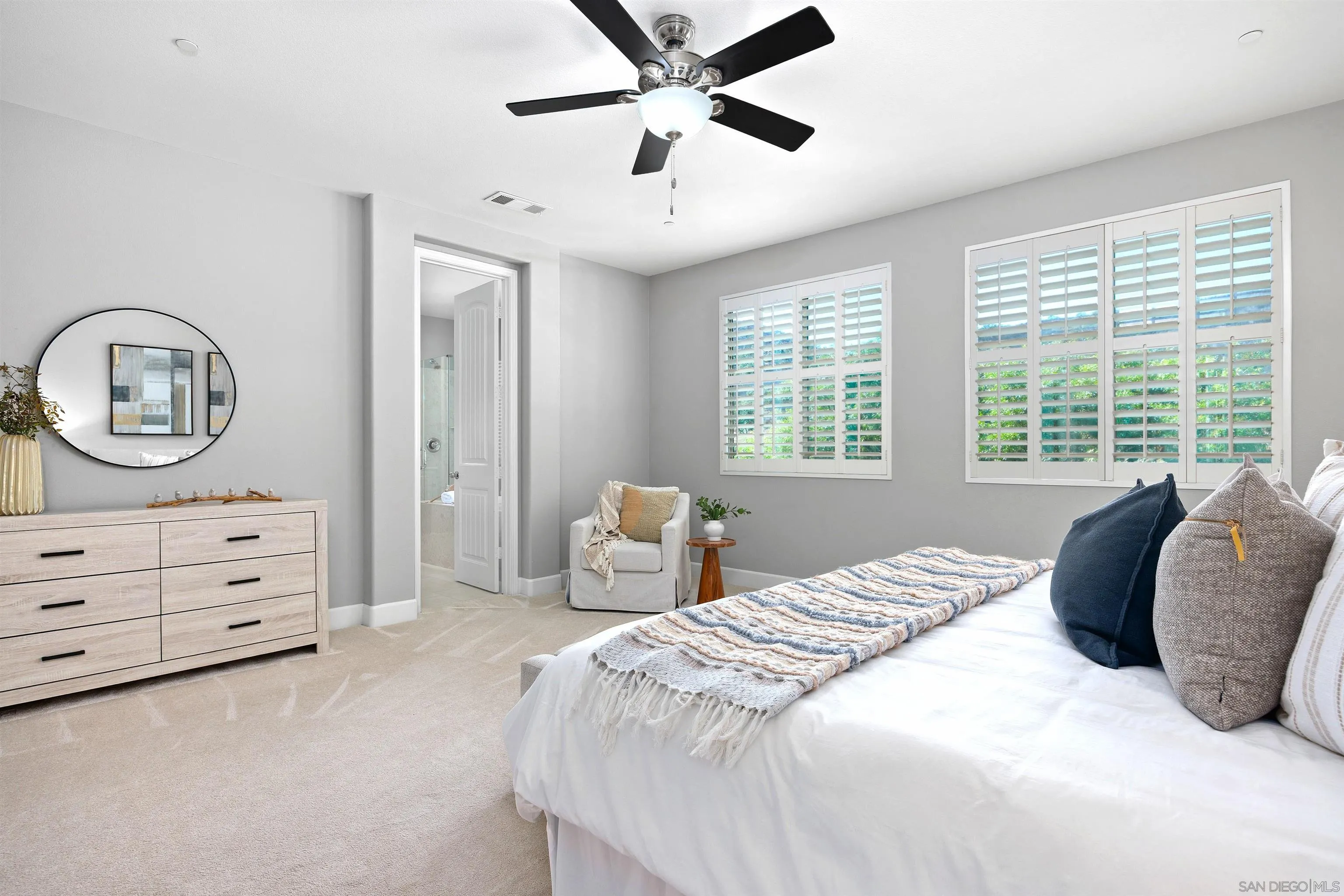 https://cdn.realtyfeed.com/cdn/127/260023285/4c1225e781a85e0e9253829a570c083b.webp