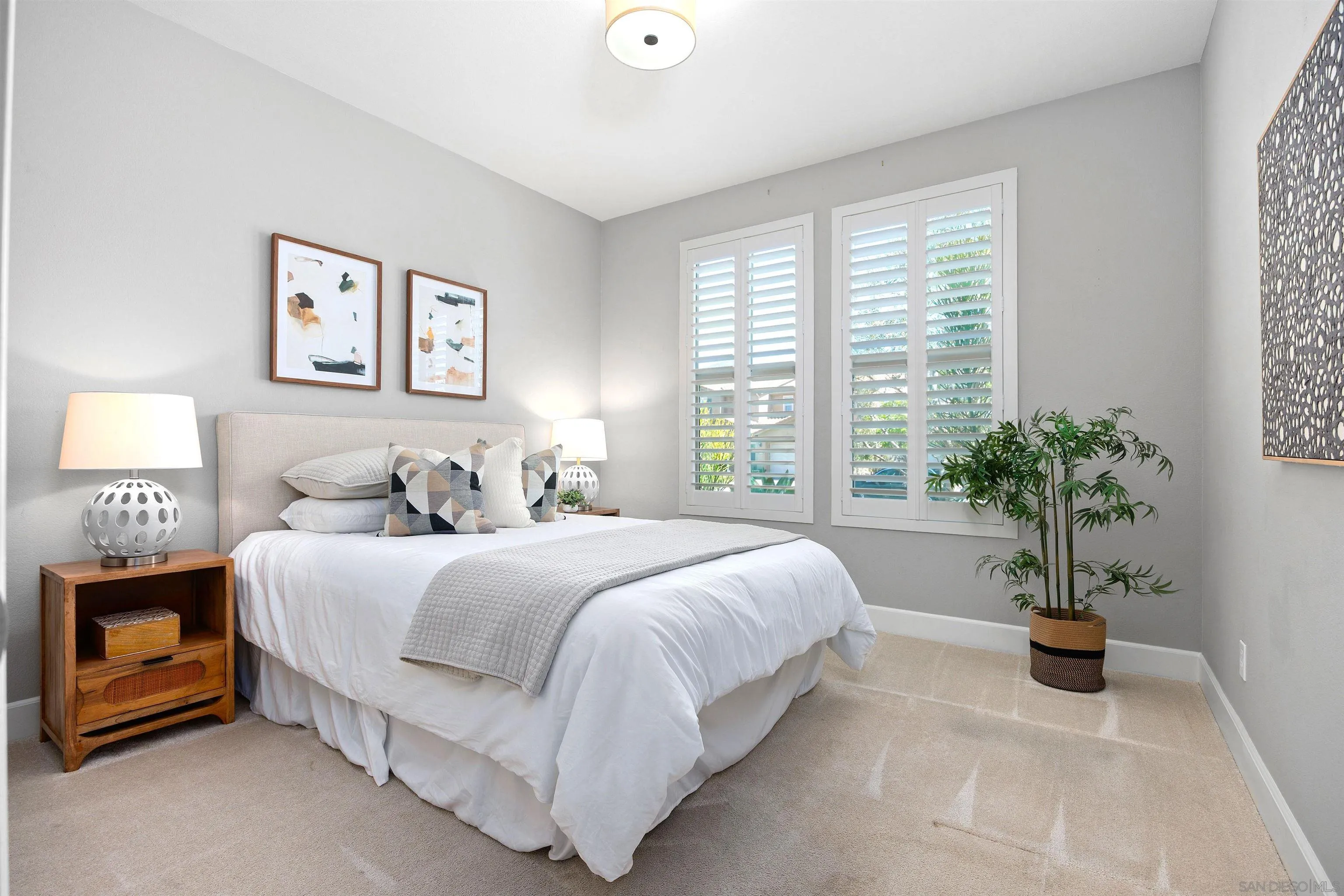 https://cdn.realtyfeed.com/cdn/127/260023285/887a1101805de8d16ce00769ac02a0d2.webp