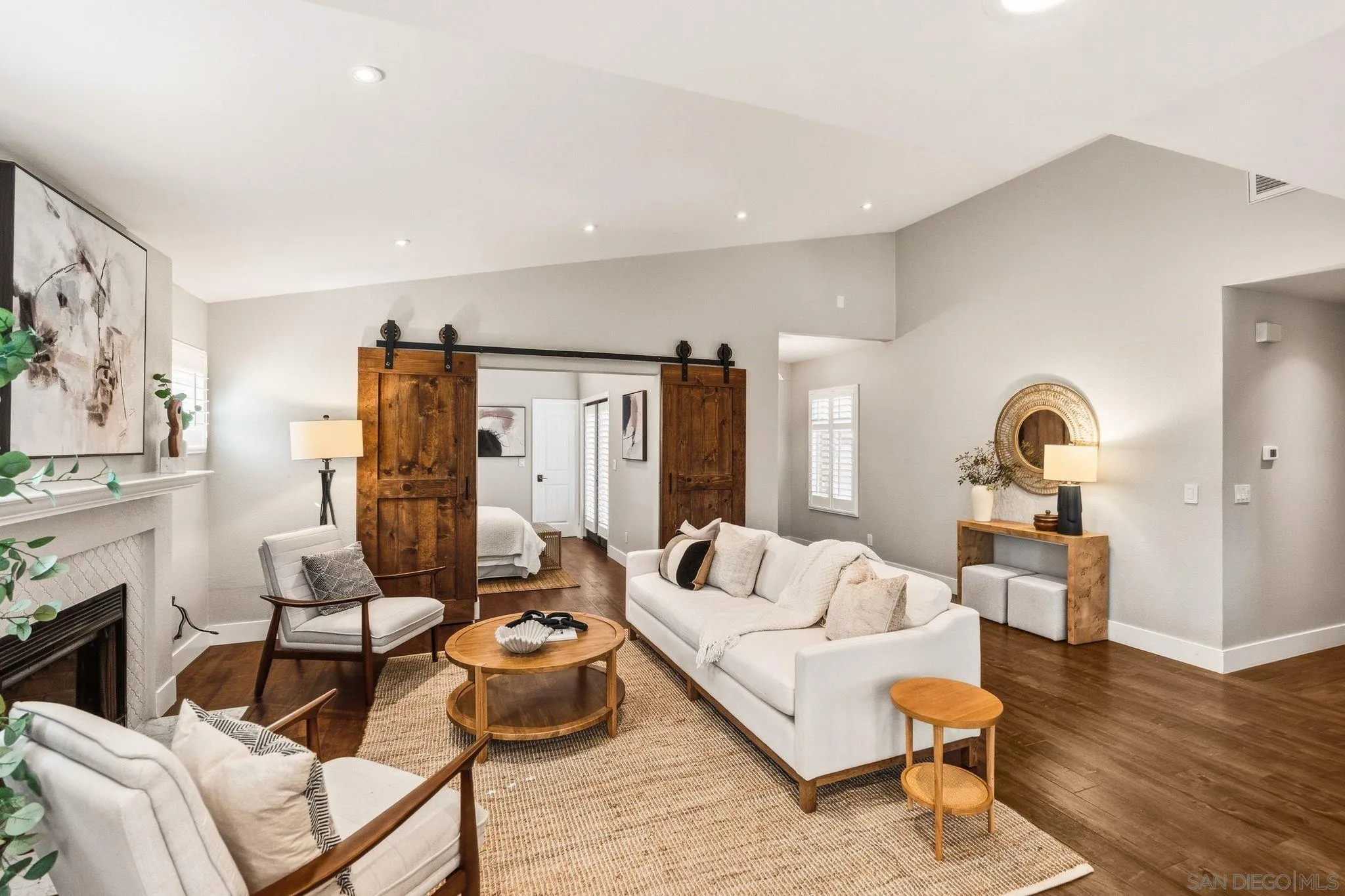 https://cdn.realtyfeed.com/cdn/127/260023287/690895e7eb053b5e00785de98c0331ab.webp