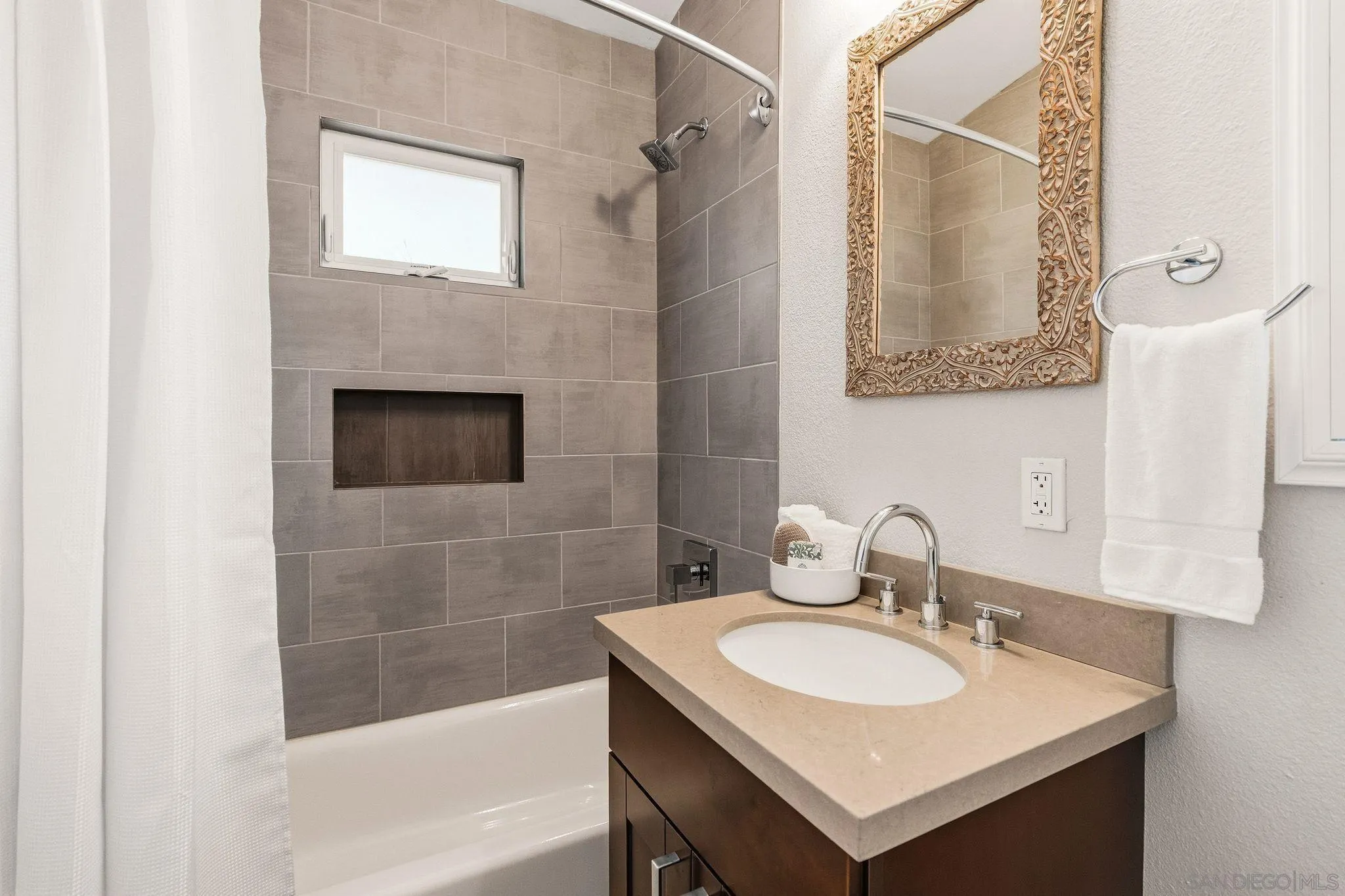https://cdn.realtyfeed.com/cdn/127/260023287/c383aadcbe93e9d70bdc40fa852bc273.webp