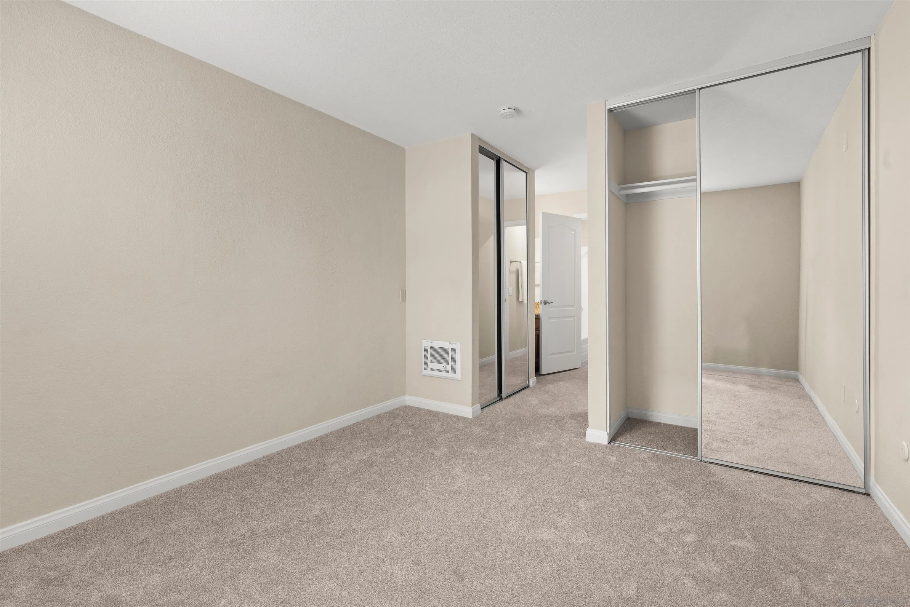 https://cdn.realtyfeed.com/cdn/127/260023291/064ebdcd3c17477d824d8e7c94341a06.webp