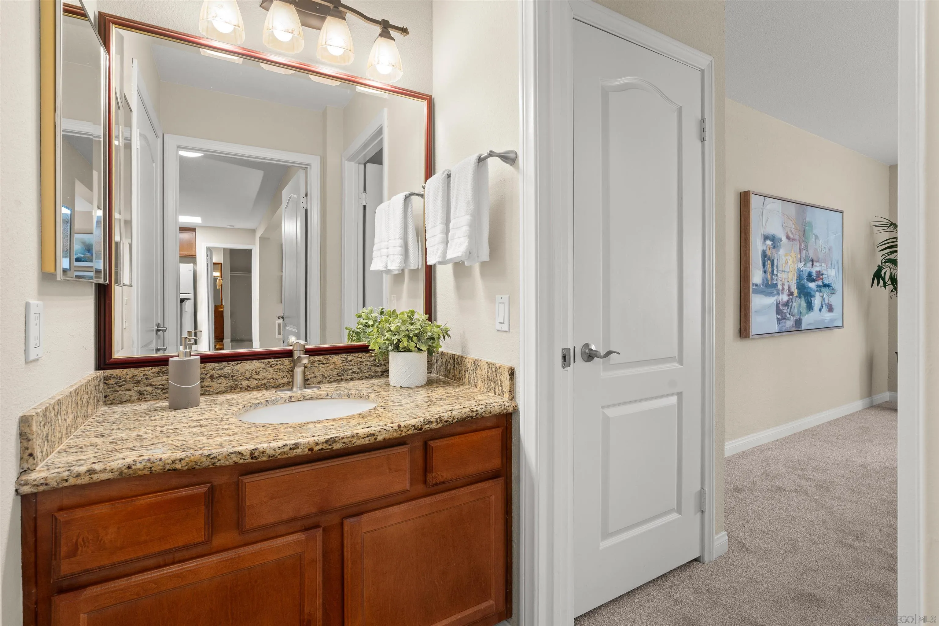 https://cdn.realtyfeed.com/cdn/127/260023291/4ee50022e250938d82d7c23fe3971a04.webp