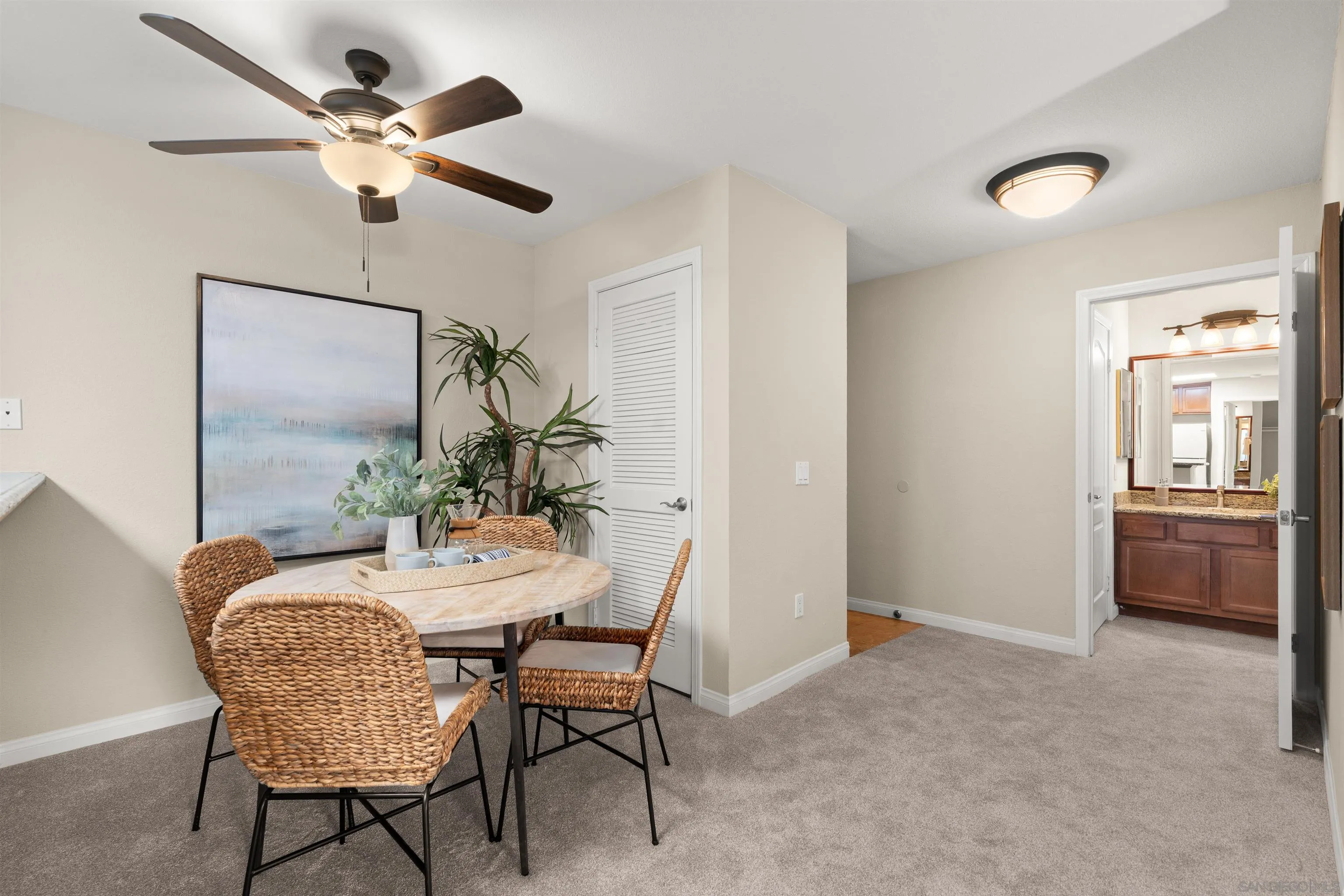 https://cdn.realtyfeed.com/cdn/127/260023291/5cf47acd5c9775718813342fc624450a.webp