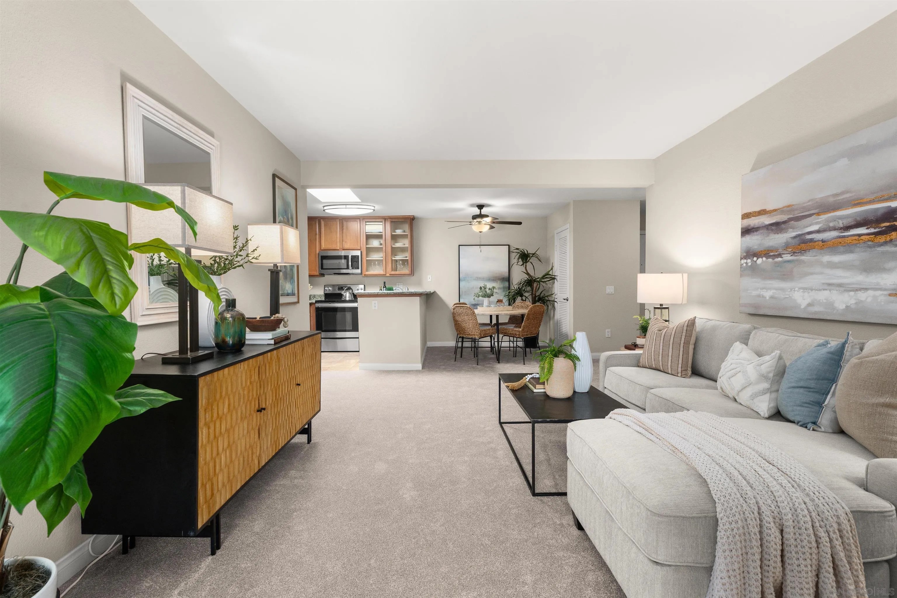 https://cdn.realtyfeed.com/cdn/127/260023291/f942439832360f317f7304299c4ae8c8.webp
