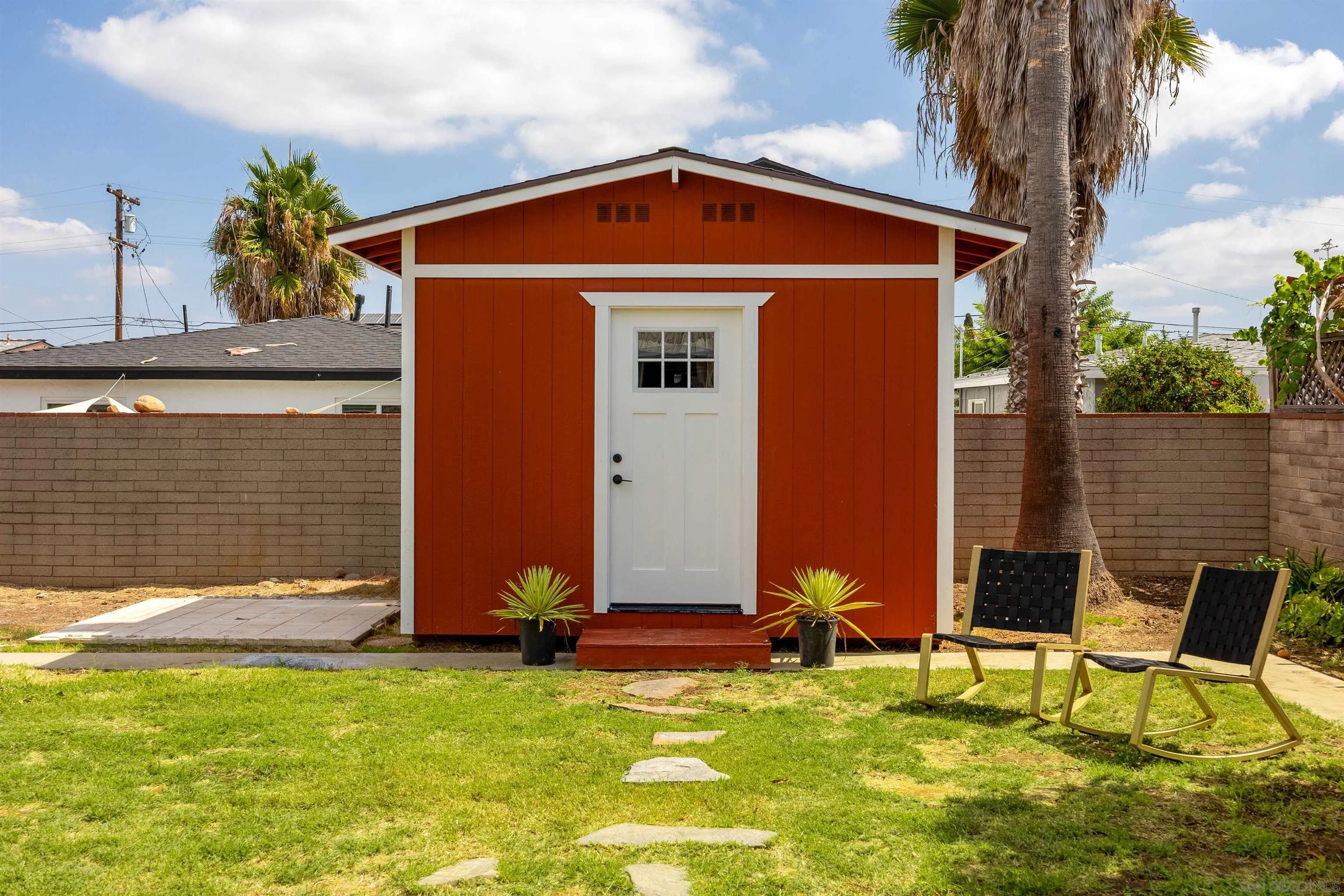 https://cdn.realtyfeed.com/cdn/127/260023293/0ba1c7eae15e4cf6e44b8352d98505ee.webp