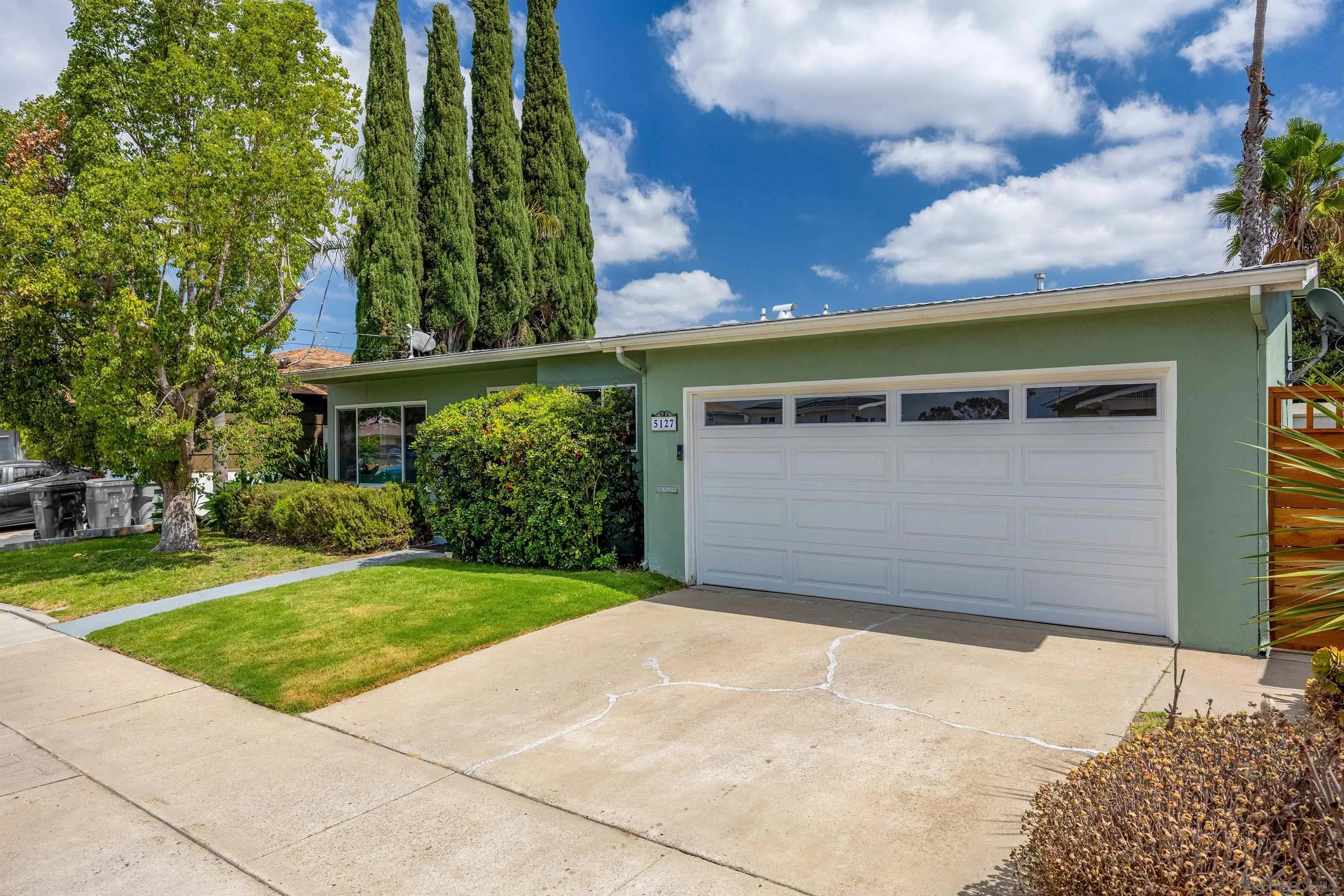 https://cdn.realtyfeed.com/cdn/127/260023293/0d719ce8e8d053bb99fc00fca7010594.webp