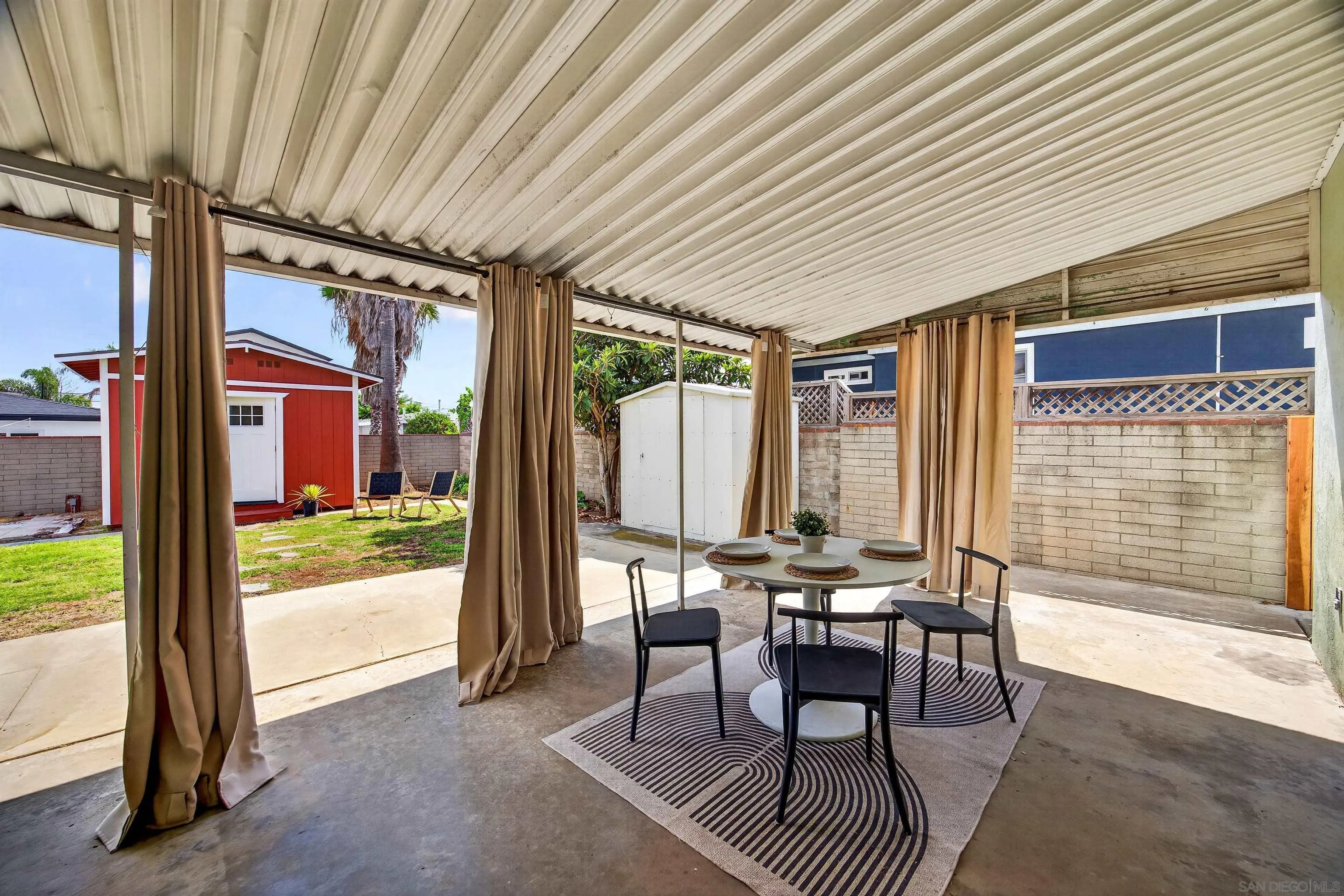 https://cdn.realtyfeed.com/cdn/127/260023293/8ef02065d41b287d8669391778f51933.webp