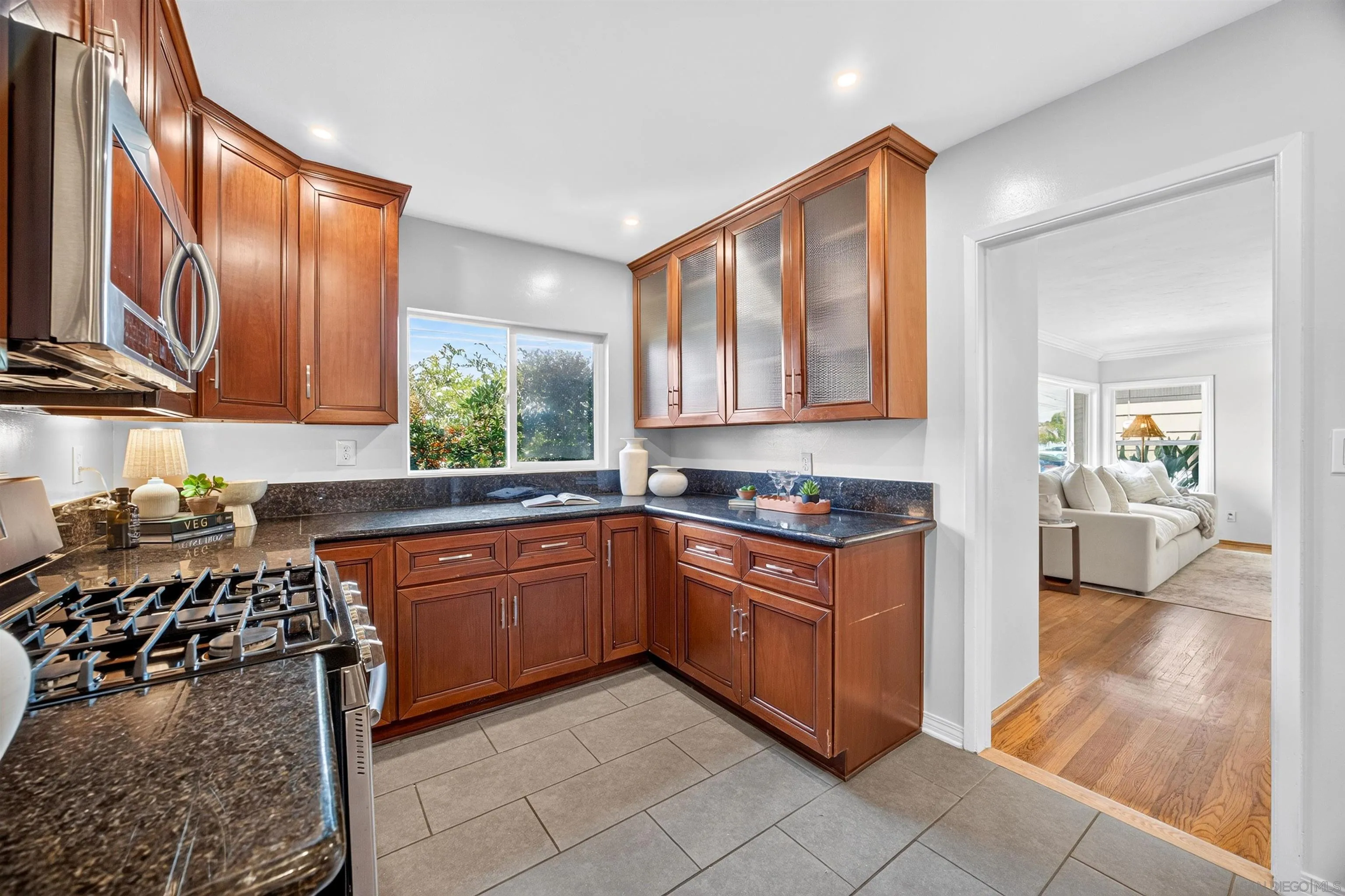 https://cdn.realtyfeed.com/cdn/127/260023293/c21d60a5e3413d61d8dfd9cb3c6cf572.webp