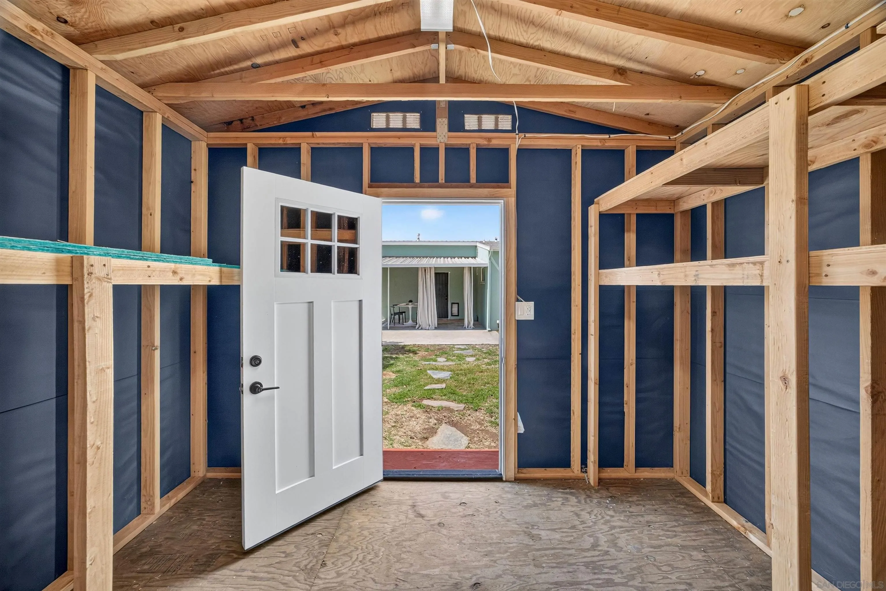 https://cdn.realtyfeed.com/cdn/127/260023293/dfbcfa84d466fb899f00baccf038c77a.webp