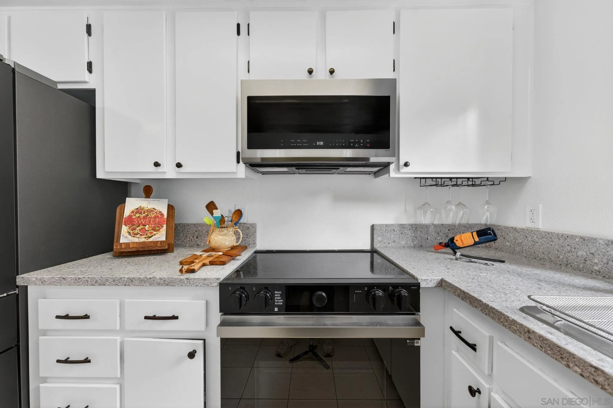 https://cdn.realtyfeed.com/cdn/127/260023298/20f7a552ec8098e56e814d600d903219.webp