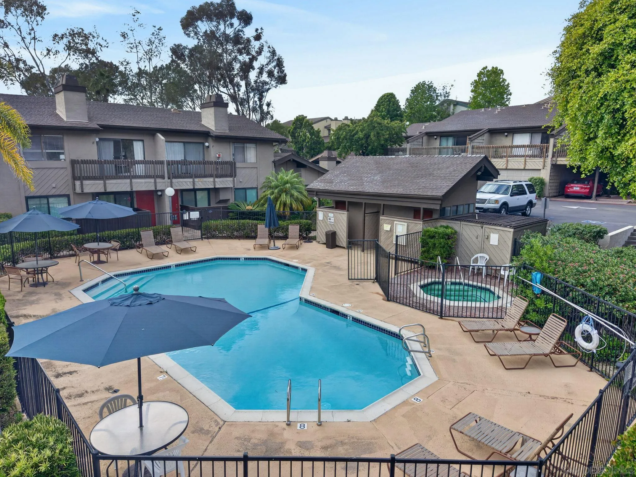 https://cdn.realtyfeed.com/cdn/127/260023298/838b15b1868148e0cc48d70a7d22afb2.webp