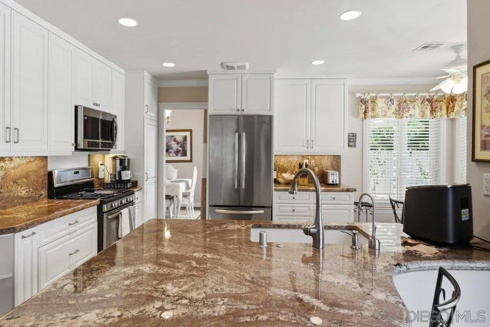 https://cdn.realtyfeed.com/cdn/127/260023299/fa50eb2ba3ce0bc5f4235f8a16e6ac05.webp