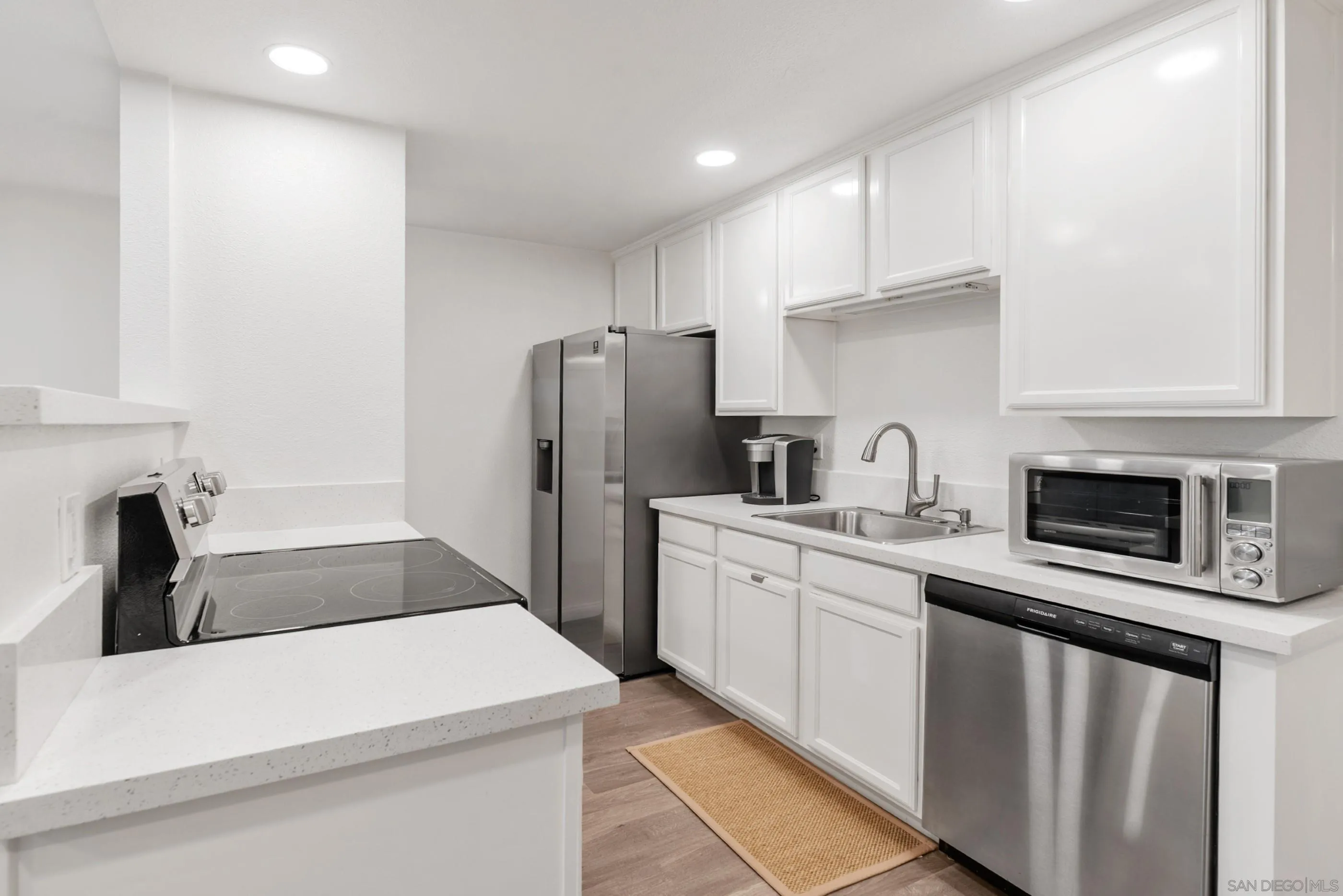 Photo #3: 2600233 Listing: Photo #3