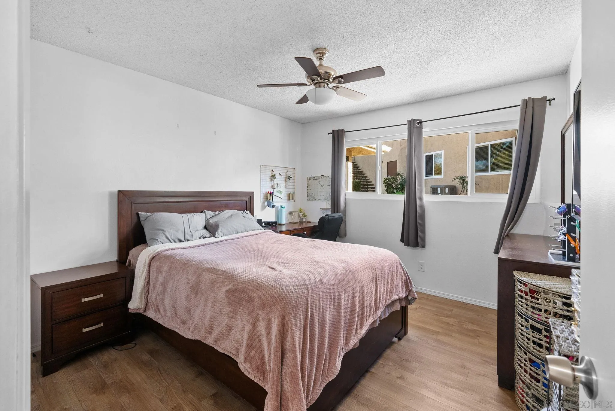https://cdn.realtyfeed.com/cdn/127/260023300/30344aea5fe16d1c2544923196fc3de3.webp