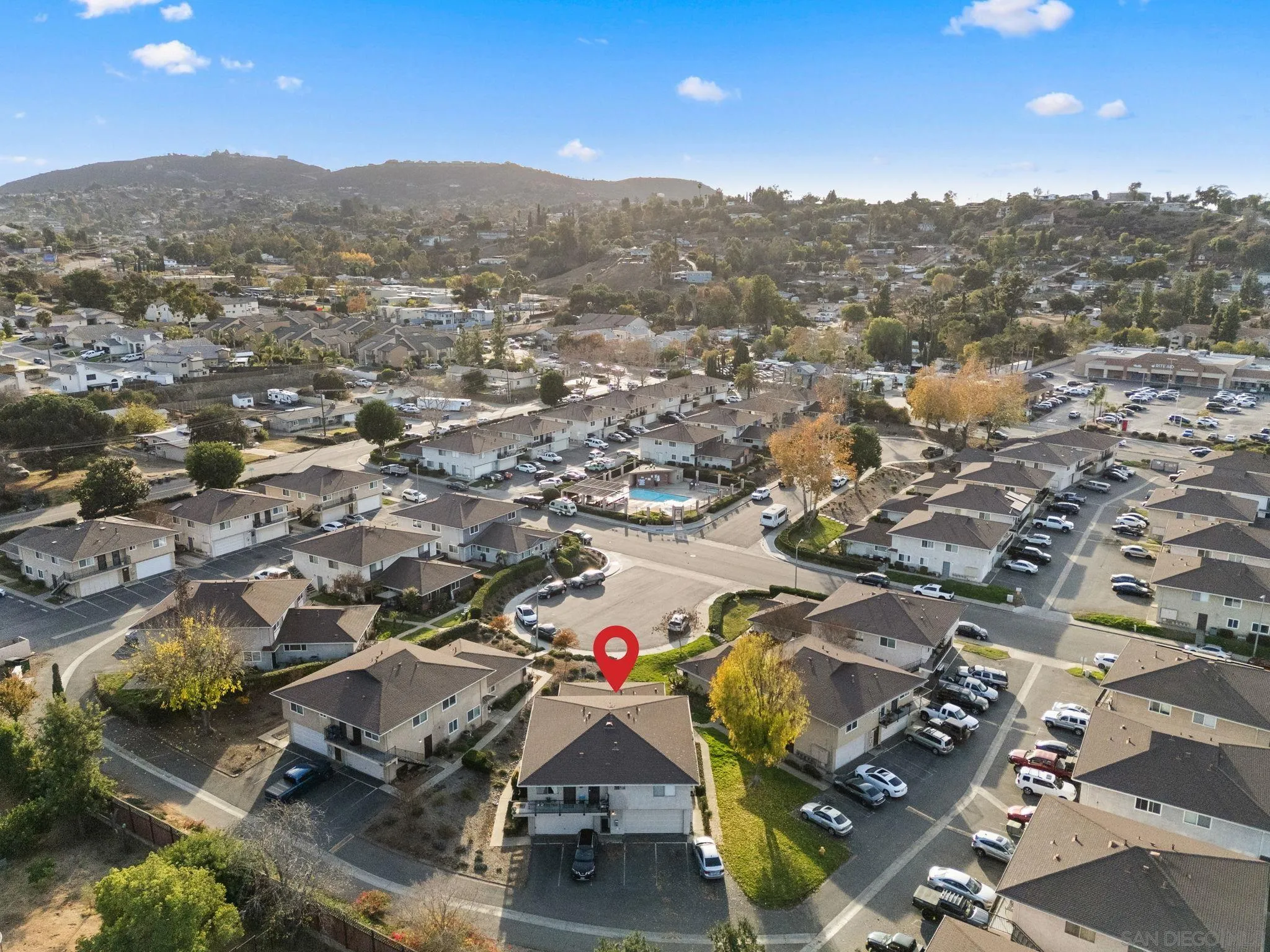 https://cdn.realtyfeed.com/cdn/127/260023300/8e2fb1434a42c71207614043c5da0216.webp