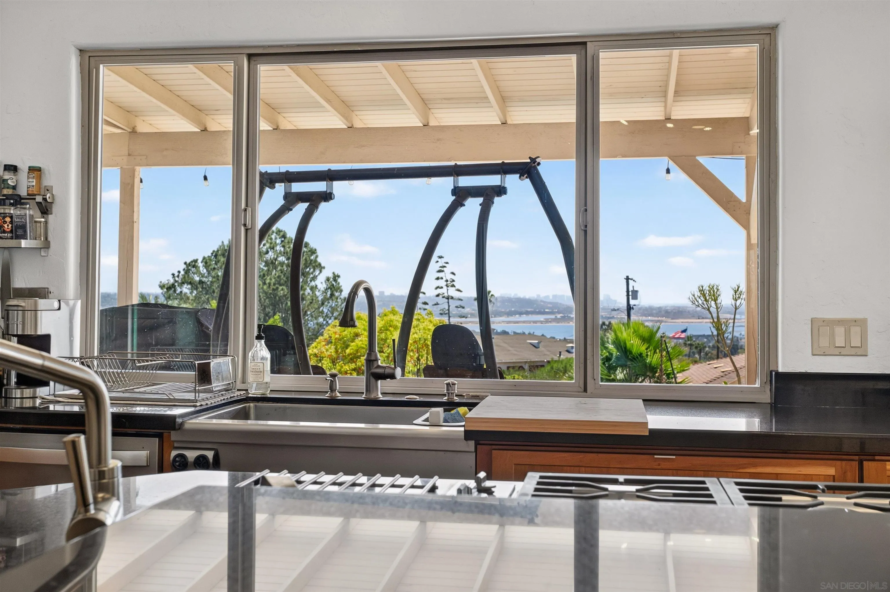 https://cdn.realtyfeed.com/cdn/127/260023301/0acd8724ff512d379eab5dc5605c78ac.webp