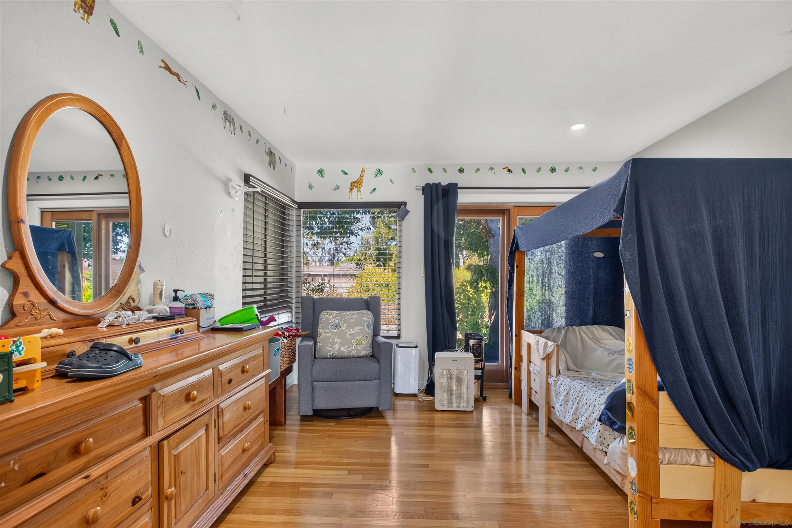 https://cdn.realtyfeed.com/cdn/127/260023301/4155596c40c5906ee38401e561cf108c.webp