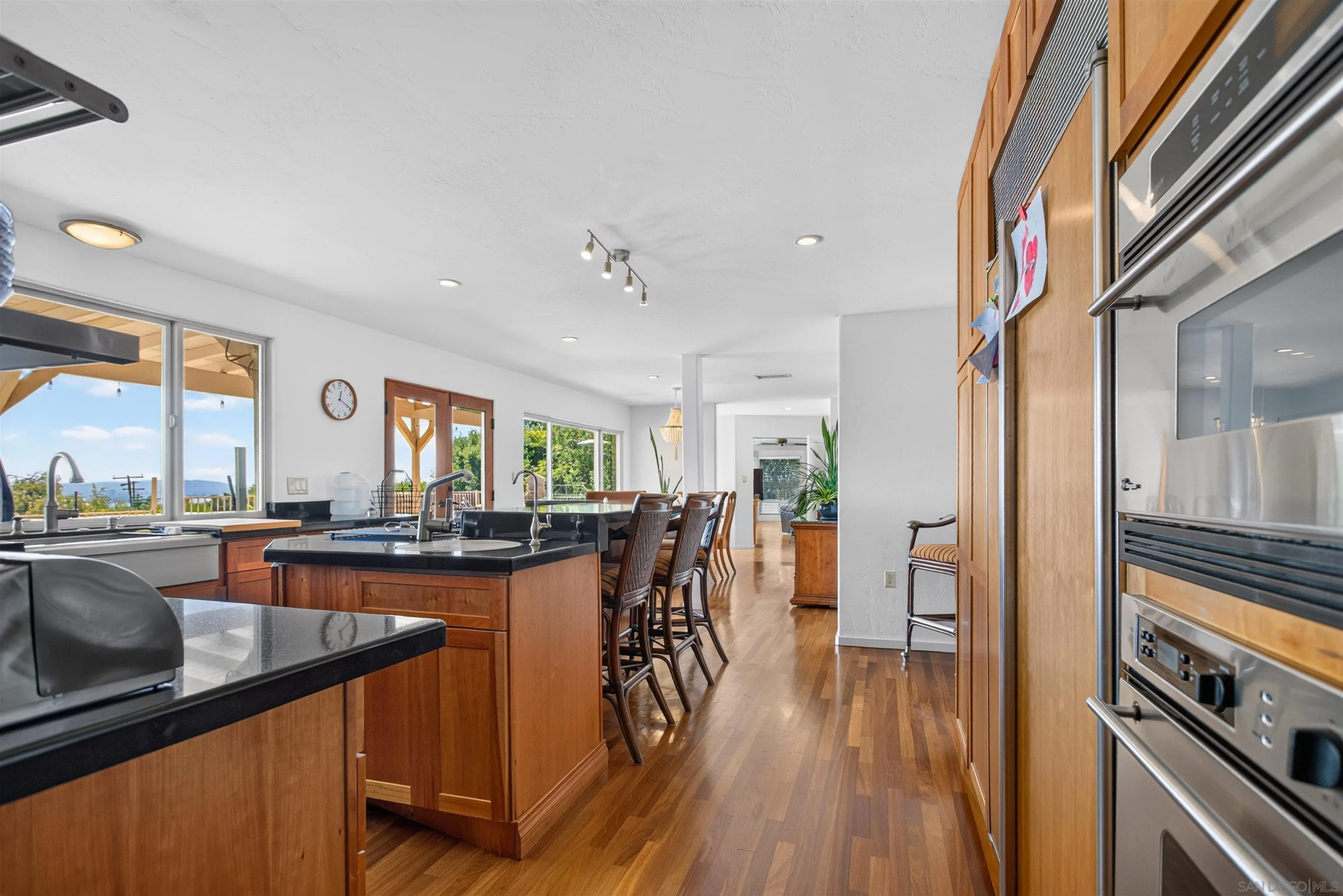 https://cdn.realtyfeed.com/cdn/127/260023301/d8499cbd7f68cd0b18b503c8c91a1cb0.webp