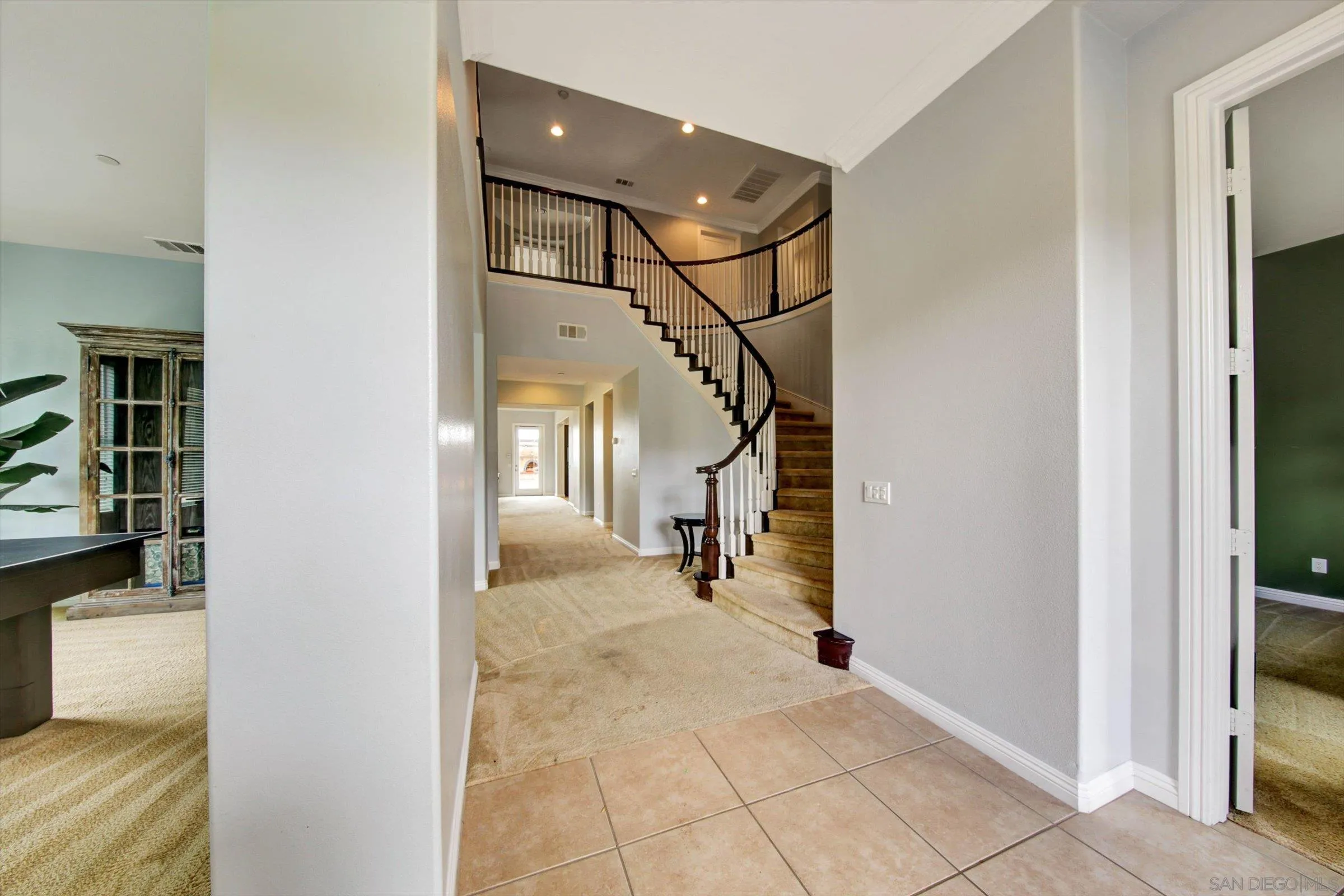 https://cdn.realtyfeed.com/cdn/127/260023303/8d883b59a12b92698245c5923d68f20a.webp
