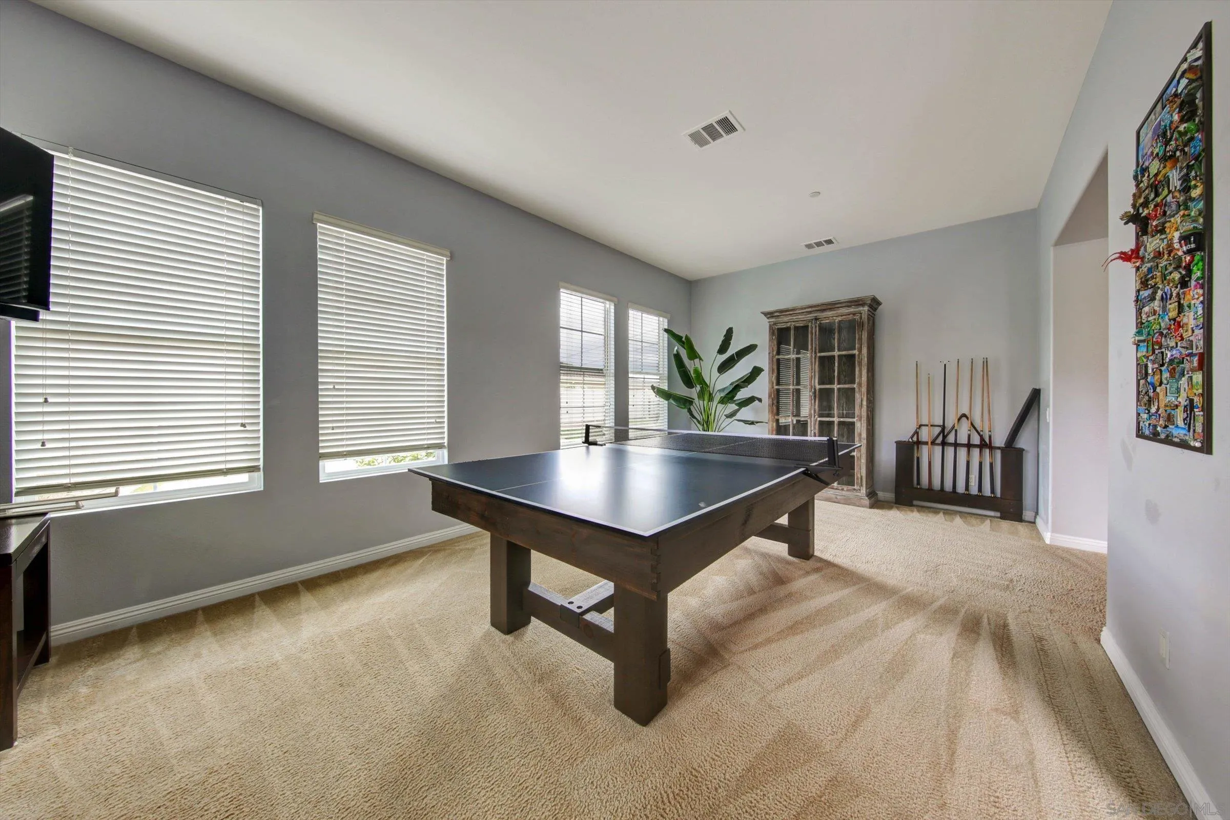 https://cdn.realtyfeed.com/cdn/127/260023303/8e2ee9a51fcd642b7abb8249183cdc39.webp