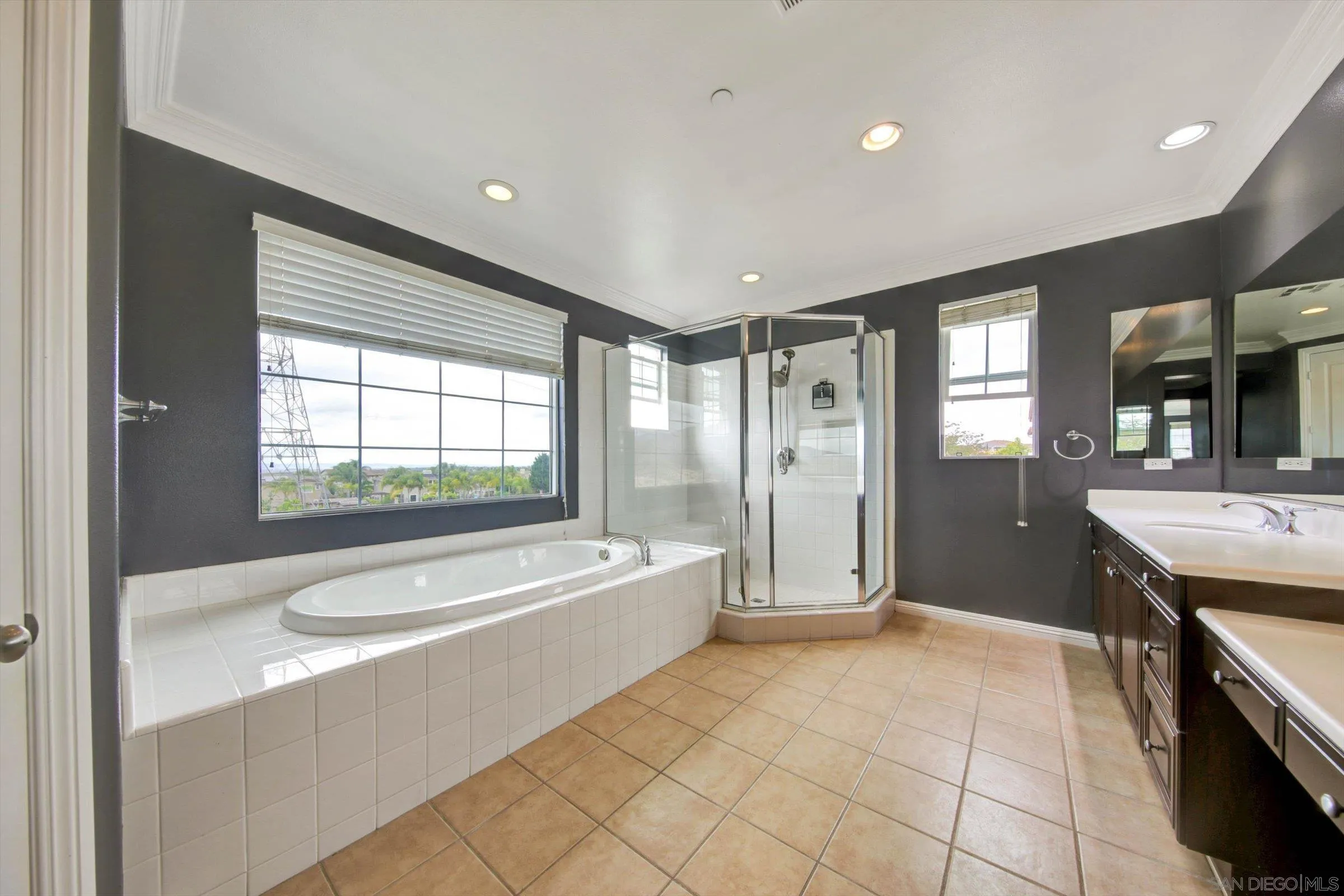 https://cdn.realtyfeed.com/cdn/127/260023303/bf1db806da8dd88913101fbd8611c879.webp