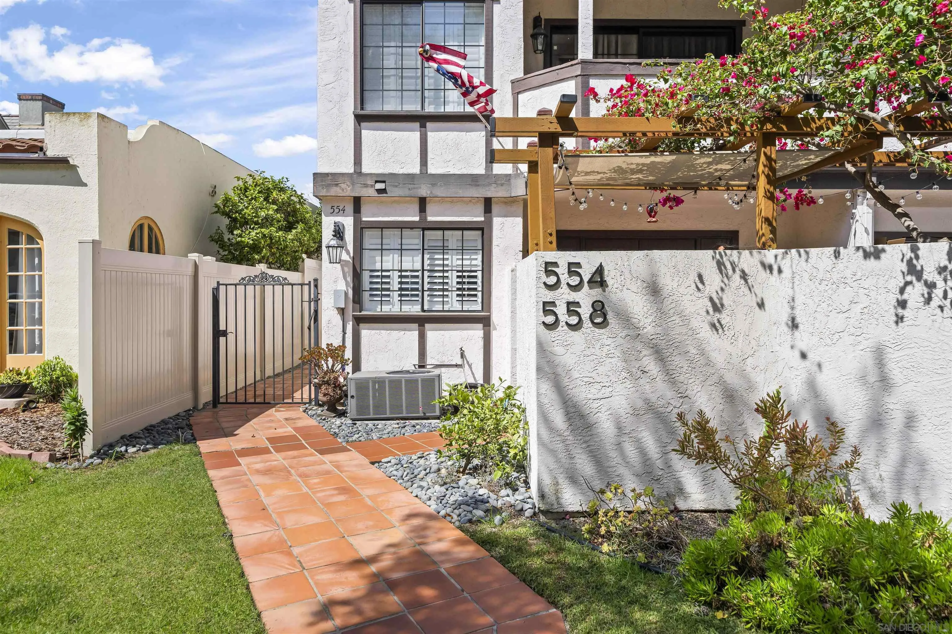 https://cdn.realtyfeed.com/cdn/127/260023304/6c05629f110a7f2be2418d605310b9ec.webp