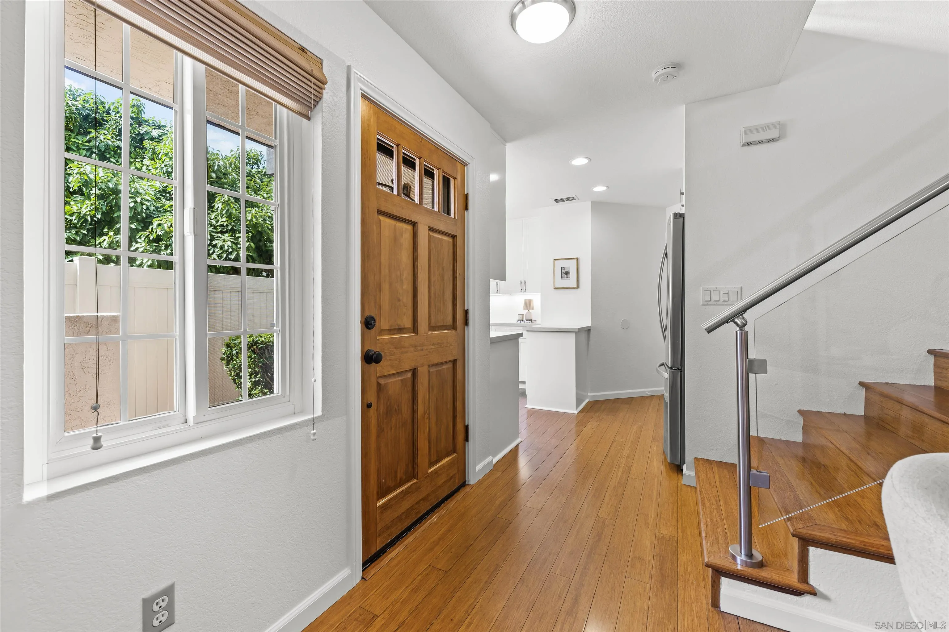 https://cdn.realtyfeed.com/cdn/127/260023304/84256dc45872c7b30c2abbbda995d289.webp