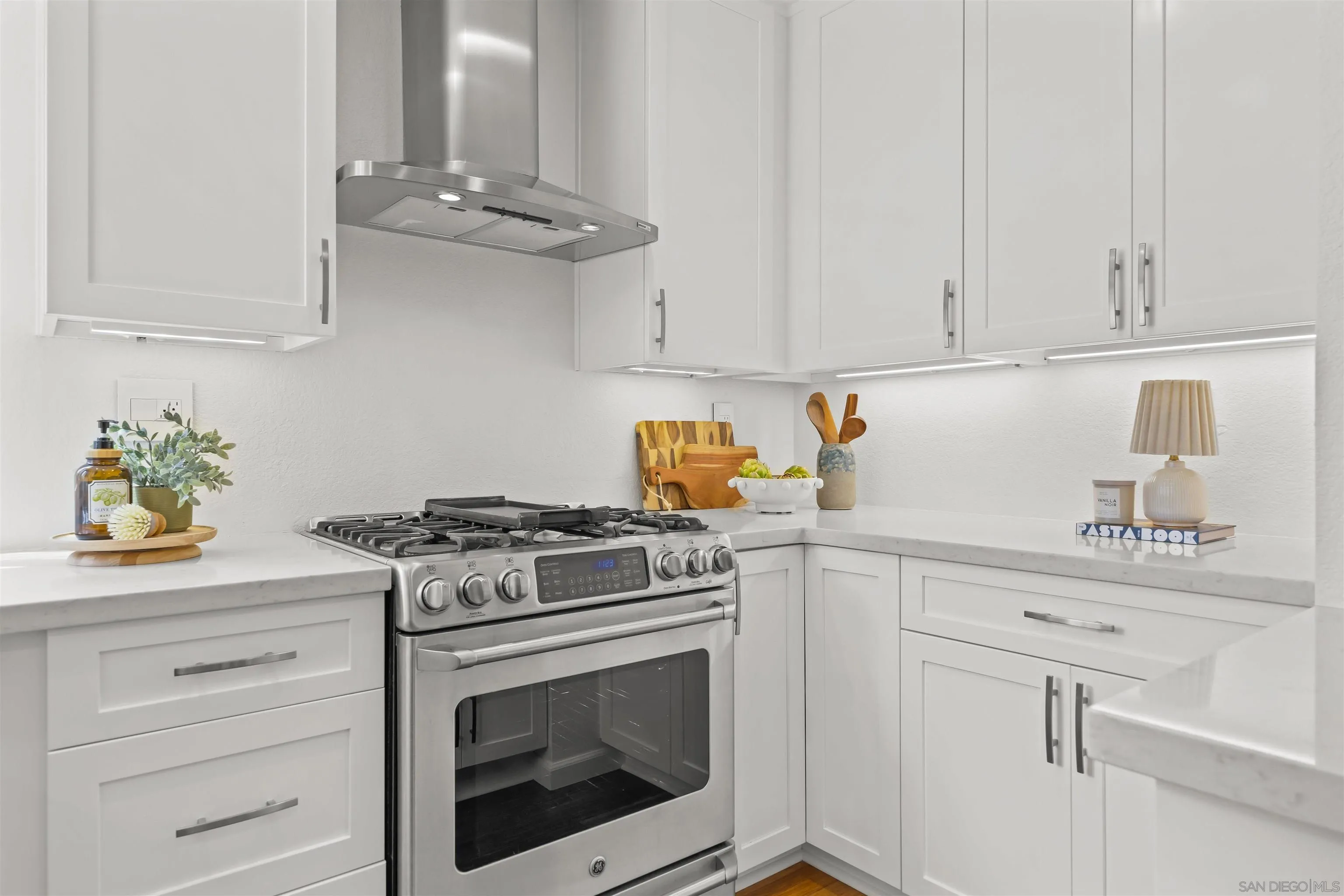 https://cdn.realtyfeed.com/cdn/127/260023304/8accb3b30326c2df14e0dddd3c16dbc1.webp