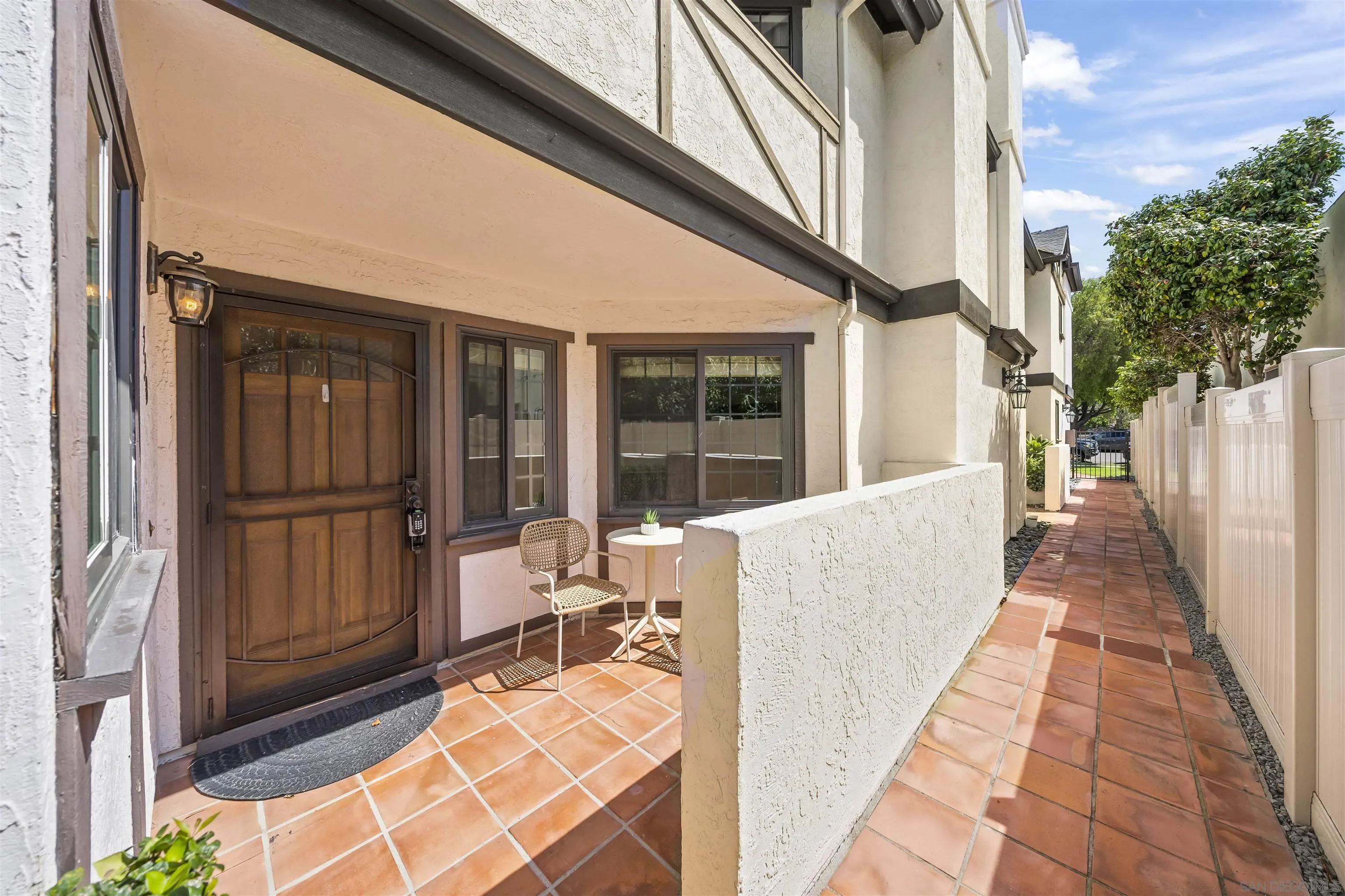 https://cdn.realtyfeed.com/cdn/127/260023304/bfbdea6bd49c3e9a292c39a74a2f6079.webp