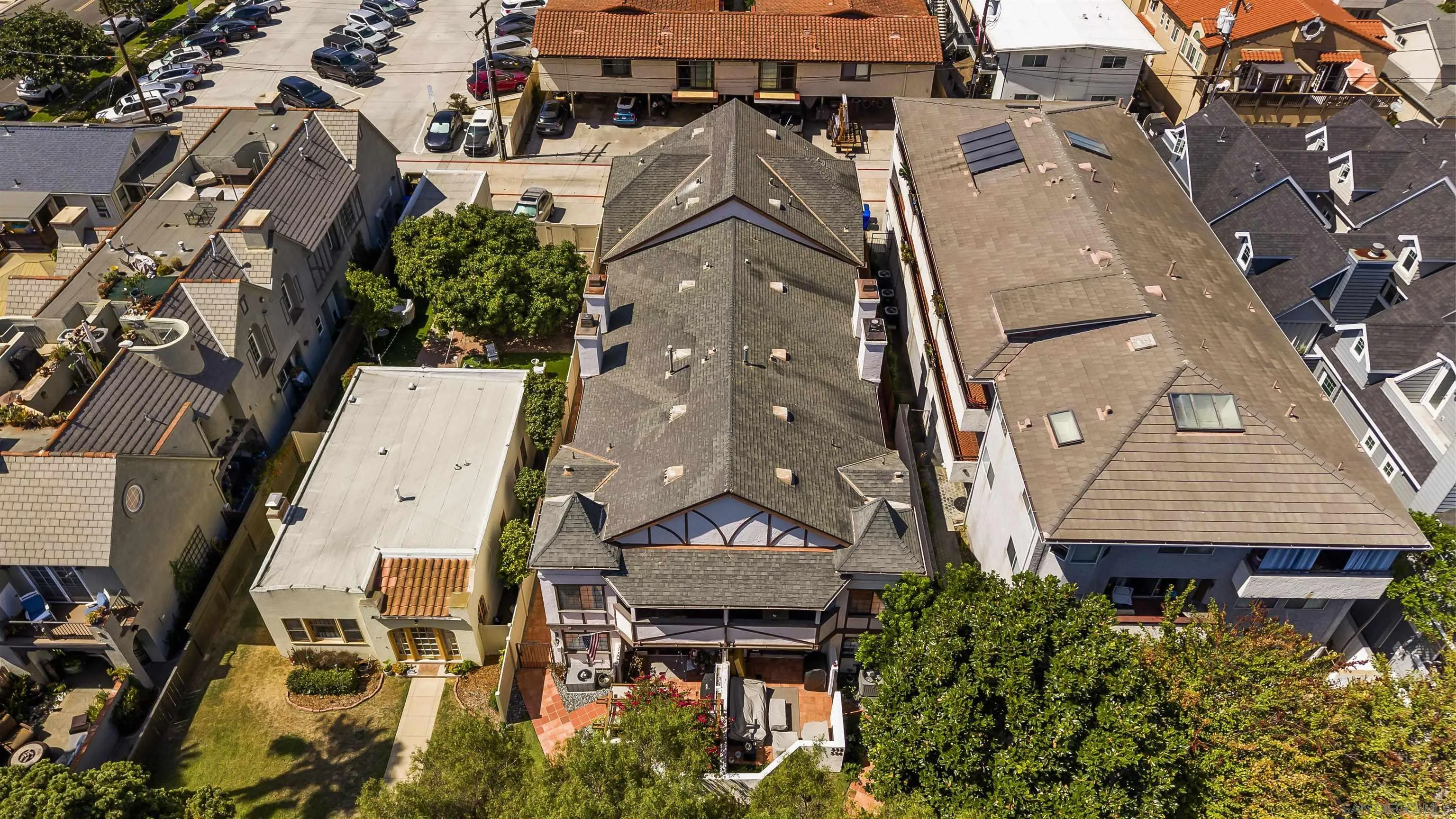 https://cdn.realtyfeed.com/cdn/127/260023304/cd1c8e72d6904f60f94085be4318168a.webp